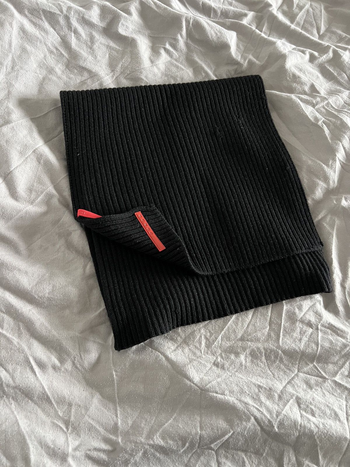 Prada × Vintage Prada Vintage Red Tab Scarf Luxury Hype Size ONE SIZE - 2 Thumbnail