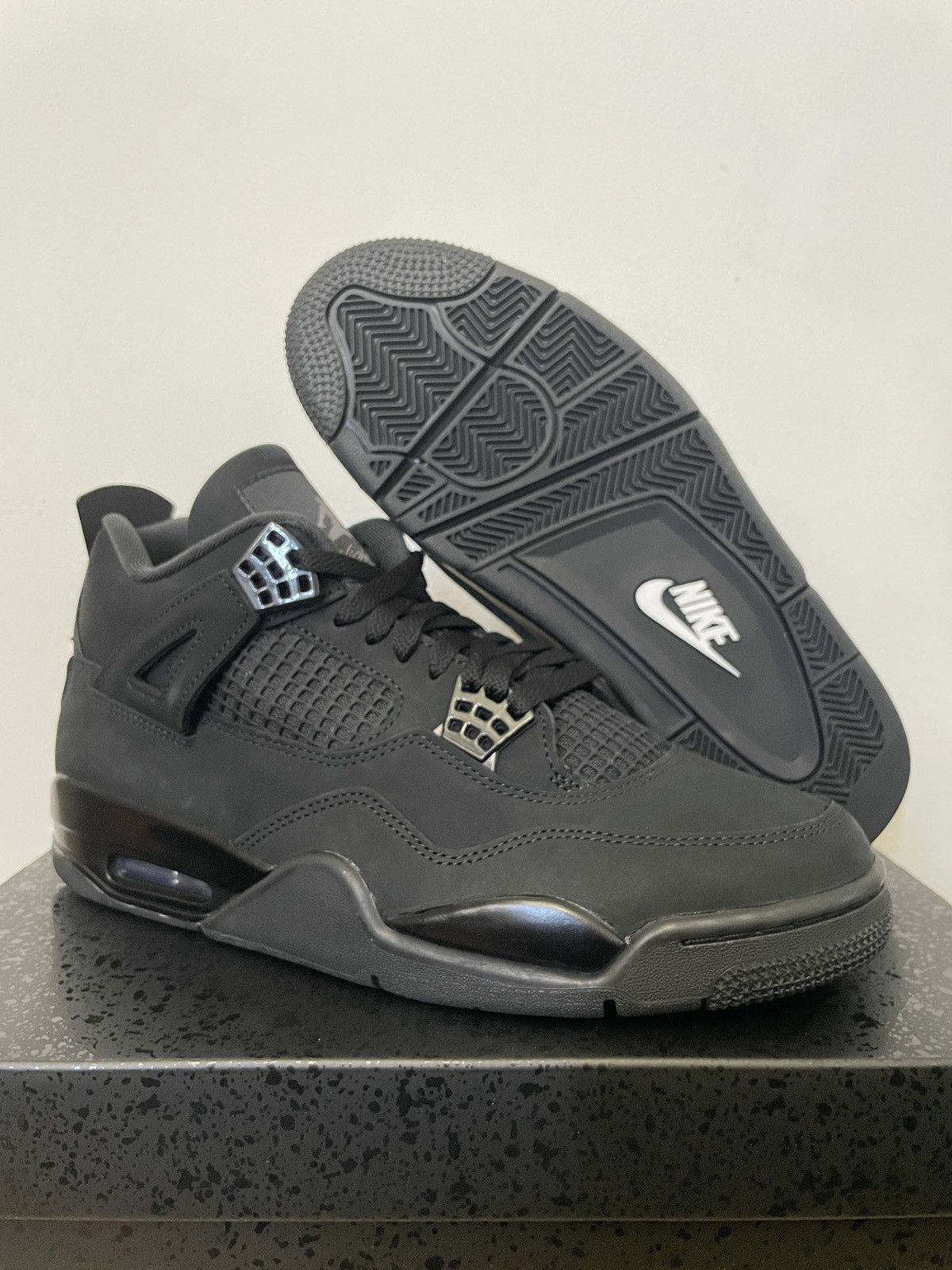 Nike Nike Air Jordan 4 “Black Cat” 2025 Size 11 Size US 11 / EU 44 - 1 Thumbnail
