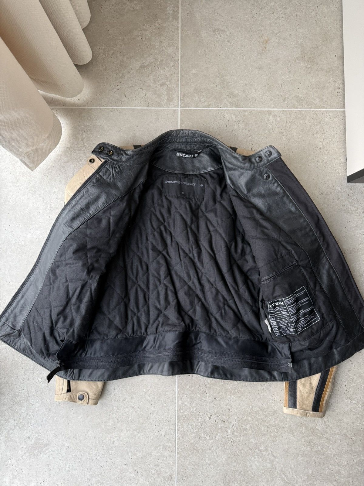 Ducati Ducati mv meccanica leather motorcycle jacket vintage Size US S / EU 44-46 / 1 - 7 Thumbnail