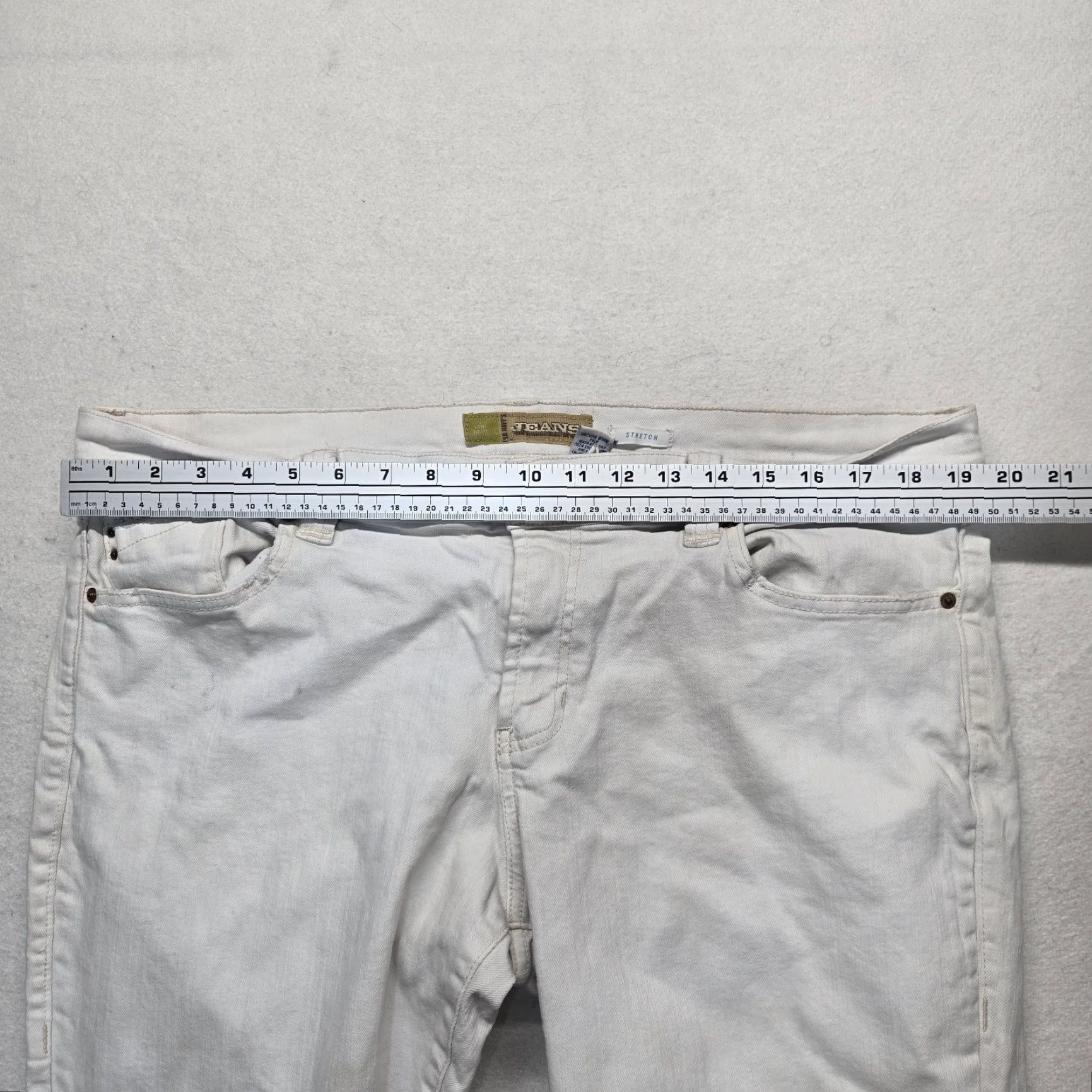 Old Navy Old Navy Women's Plus Size Crop Straight Leg Jeans 18 White Stretch Denim Summer casual Size 40" / US 18 - 3 Thumbnail