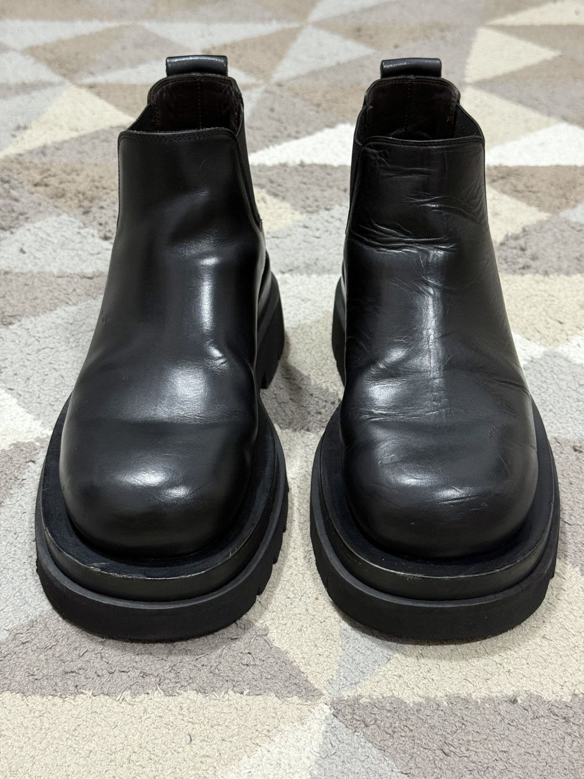 Bottega Veneta Bottega Veneta Lug Ankel Boot Calfskin Size US 4.5 / IT 34.5 - 2 Thumbnail