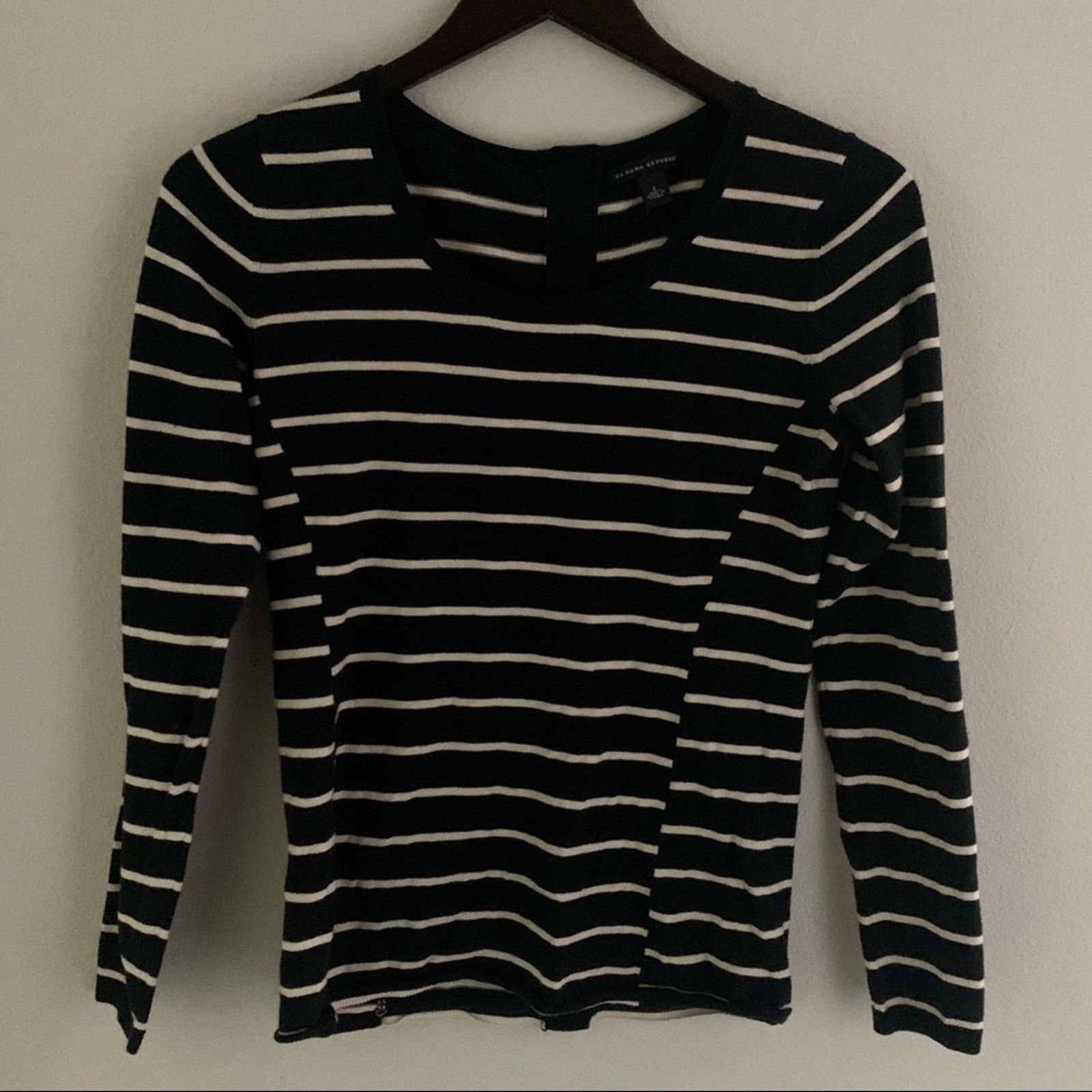 Banana Republic Banana Republic Pullover Sweater, Size Small Size S / US 4 / IT 40 - 2 Thumbnail