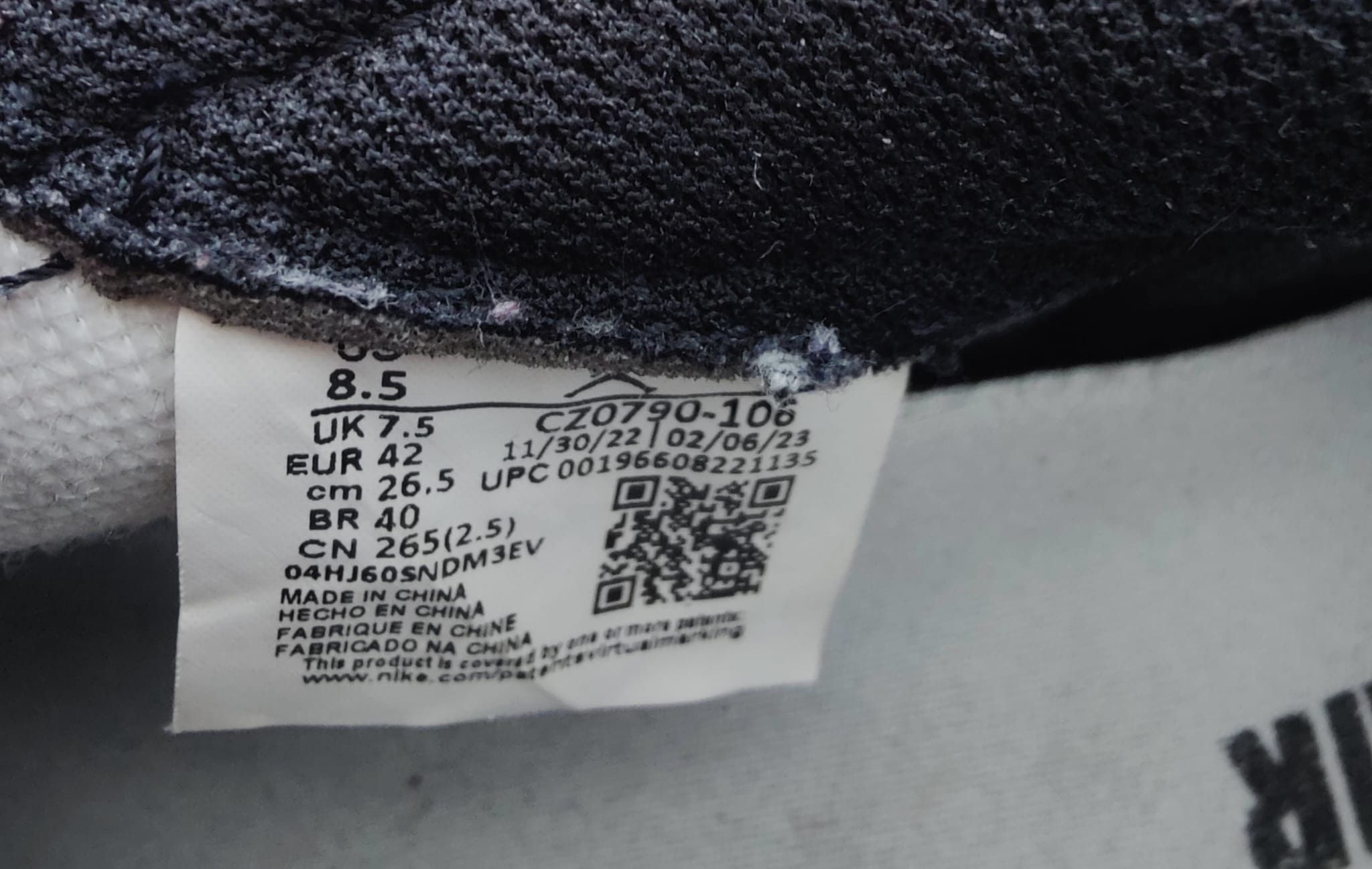 Jordan Brand Nike Air Jordan 1 Retro Low Black Toe CZ0790 106 Size 8.5 Size US 8.5 / EU 41-42 - 5 Thumbnail