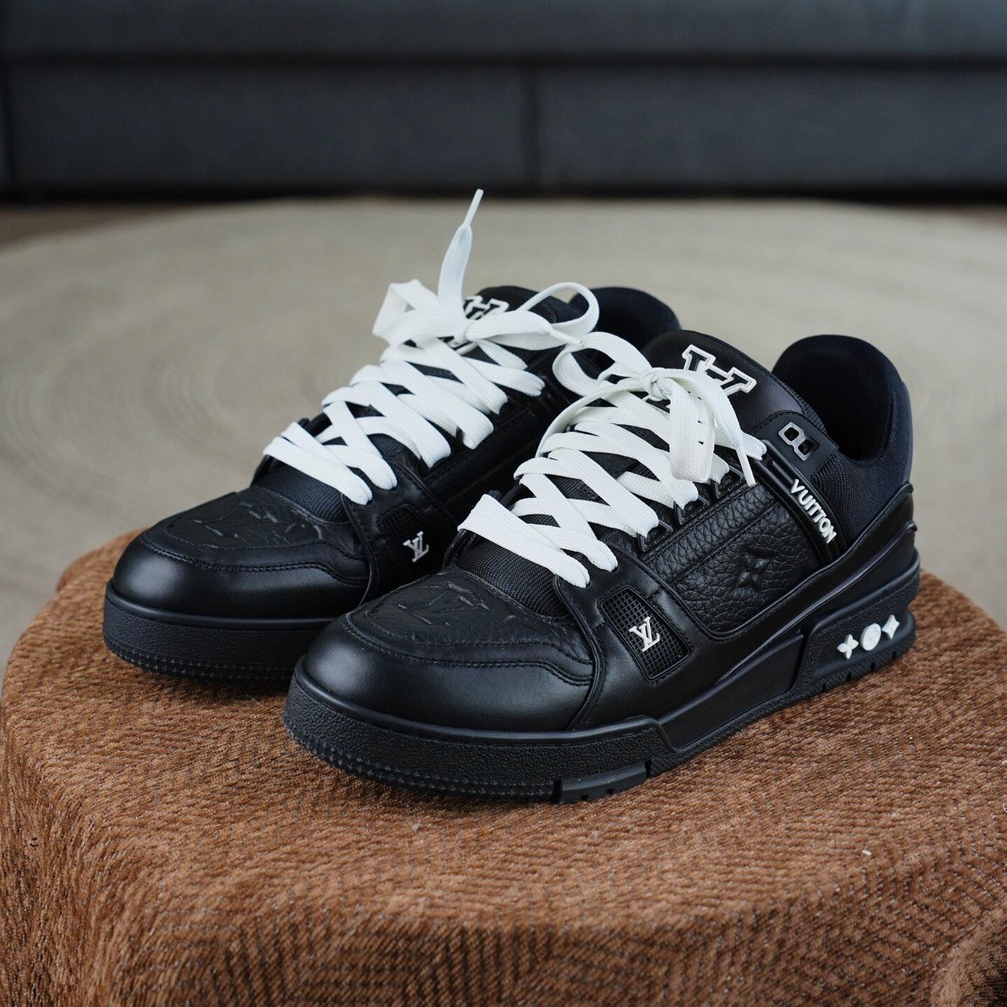 Louis Vuitton Louis Vuitton Training Black Lowtop Sneakers 7.5 Men Size US 7.5 / EU 40-41 - 1 Thumbnail