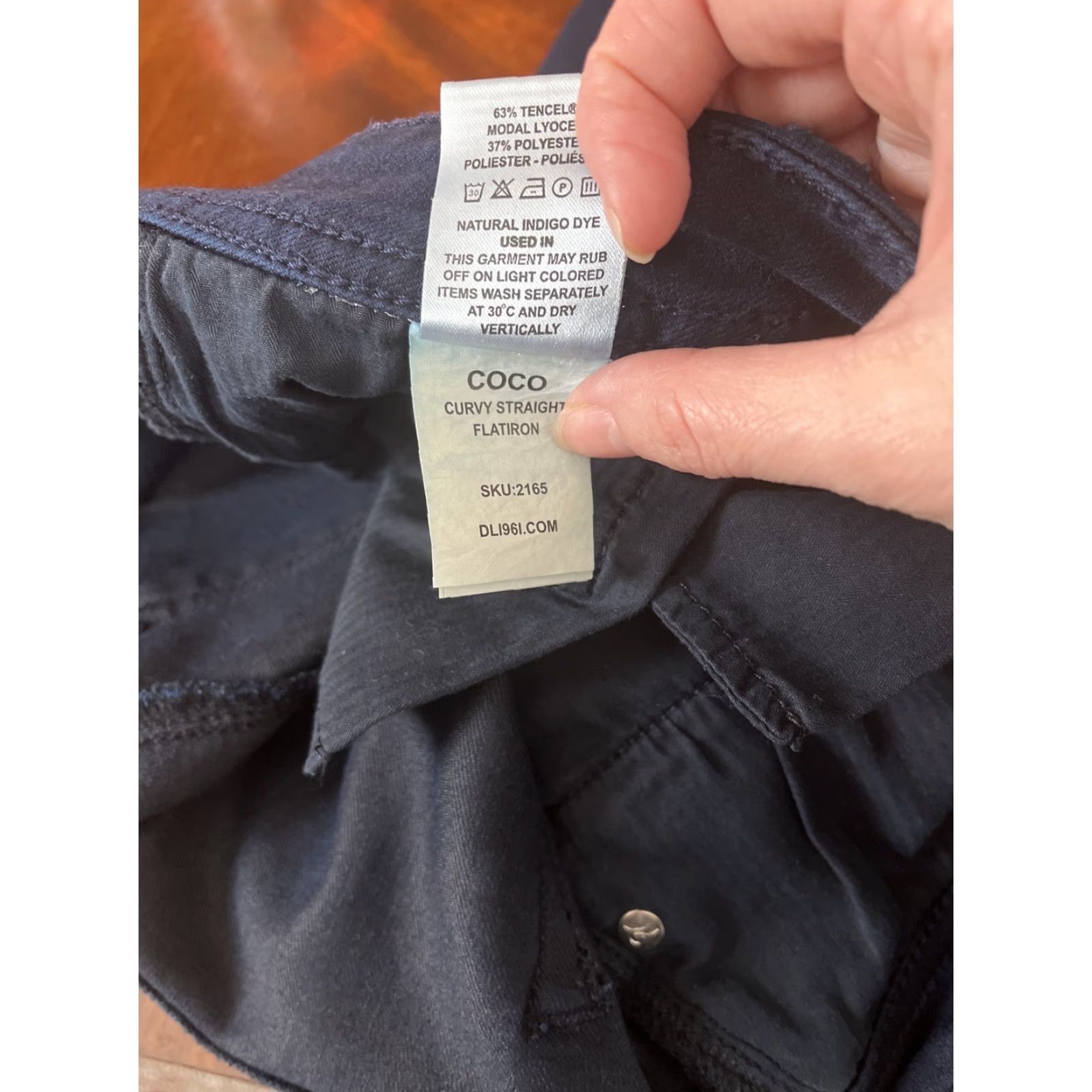 DL1961 DL1961 Coco Curvy Straight Jeans Flatiron Dark Wash 4 Way Stretch Size 26 Womens Size 26" / US 2 / IT 38 - 4 Thumbnail