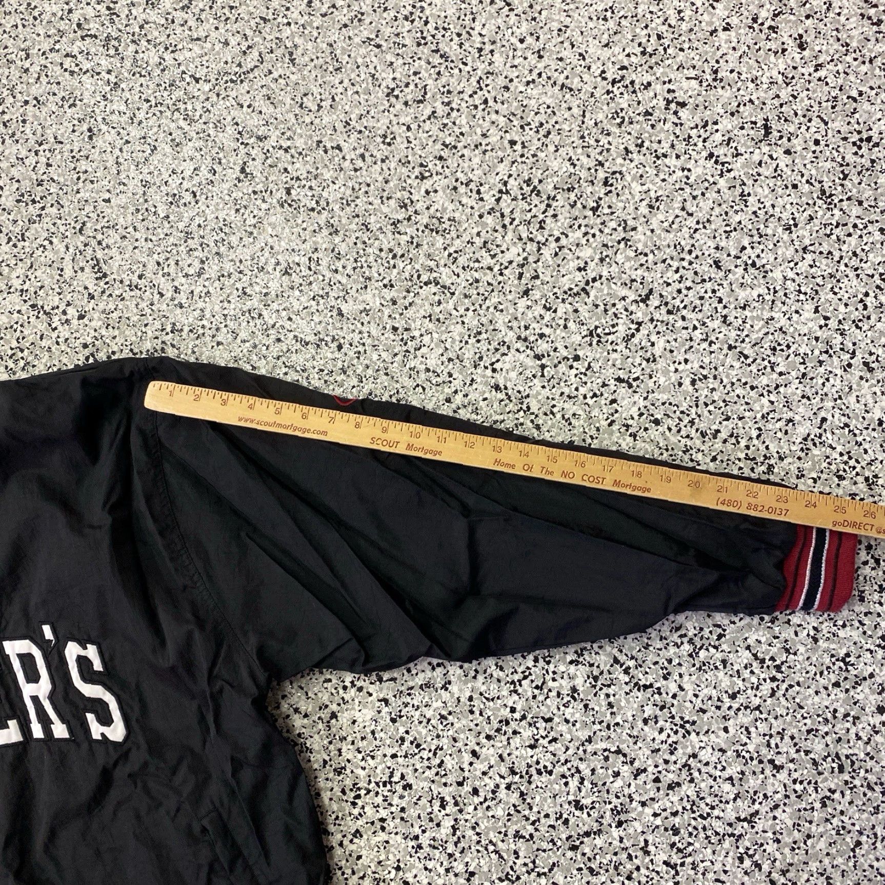 Champion VINTAGE 90s Champion Nylon Windbreaker Jacket XL Black Men's Windbreaker Face Logo Regular Jacket Size US XL / EU 56 / 4 - 4 Thumbnail