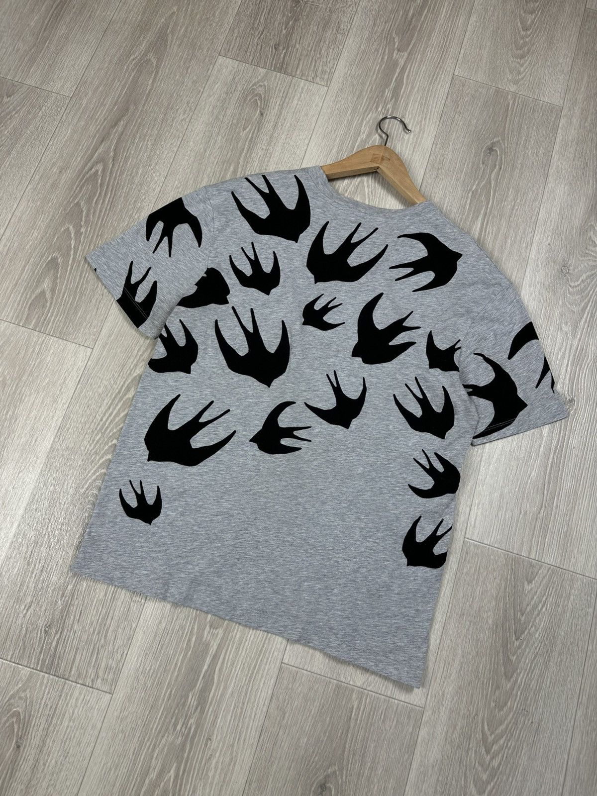 Alexander McQueen Alexander McQueen Bird Graphic T-Shirt Size M Size US M / EU 48-50 / 2 - 10 Thumbnail