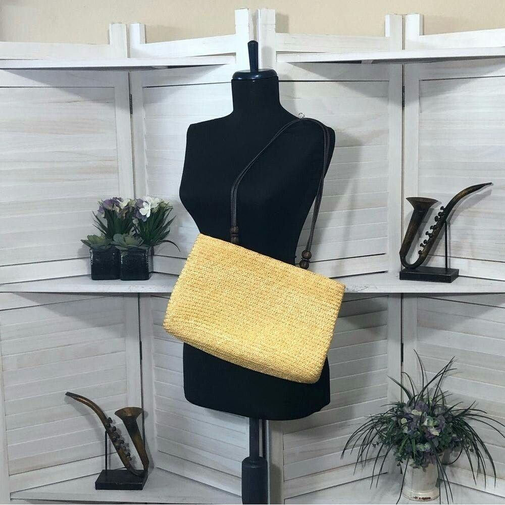 Vintage vtge 90s yellow brown straw woven shoulder handbag Size ONE SIZE - 1 Thumbnail