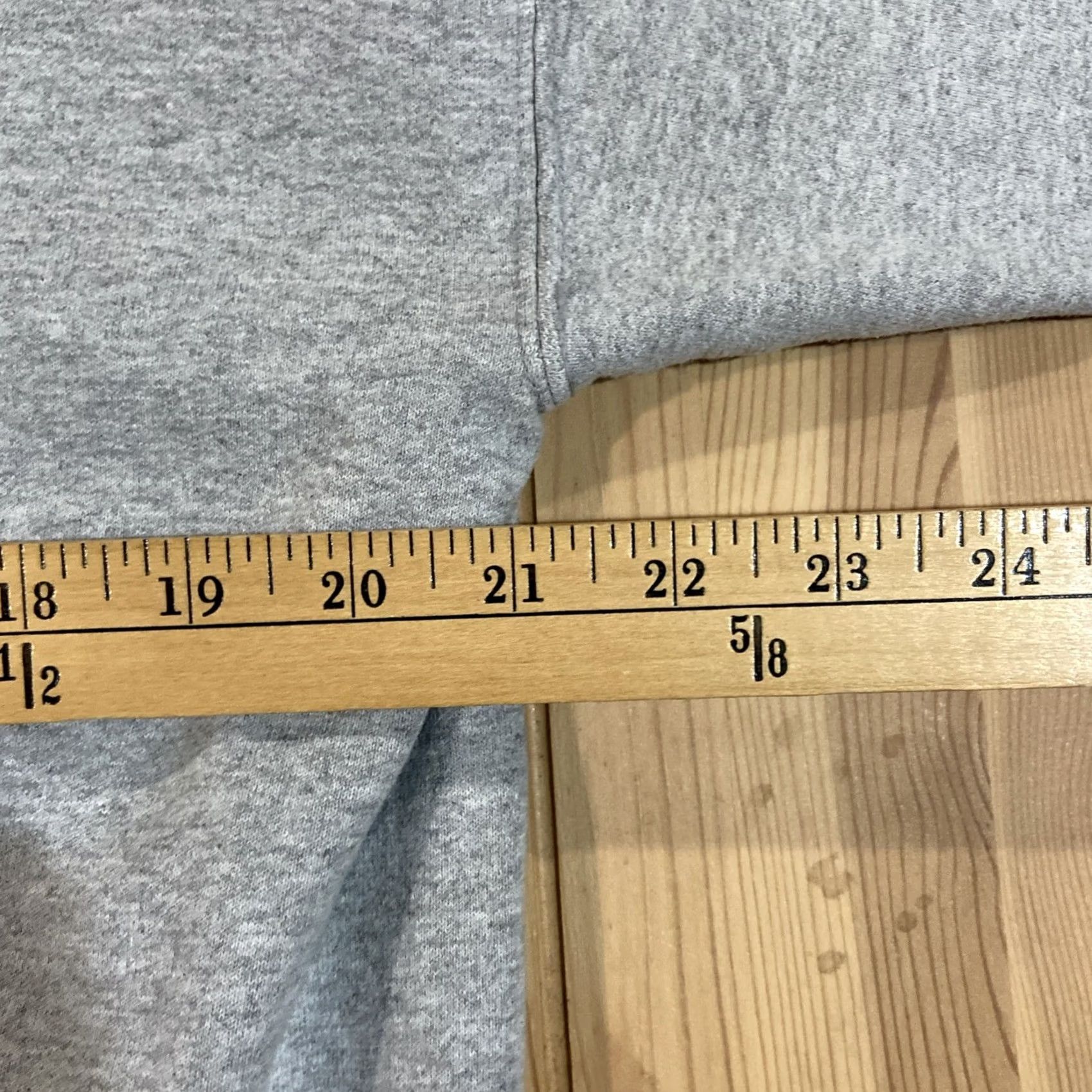 Jansport VINTAGE Hanes Marquette Pullover Sweatshirt Gray M Women's Long Sleeve Logo College Pullover Sweatshirt Womens Gray M Size M / US 6-8 / IT 42-44 - 3 Thumbnail