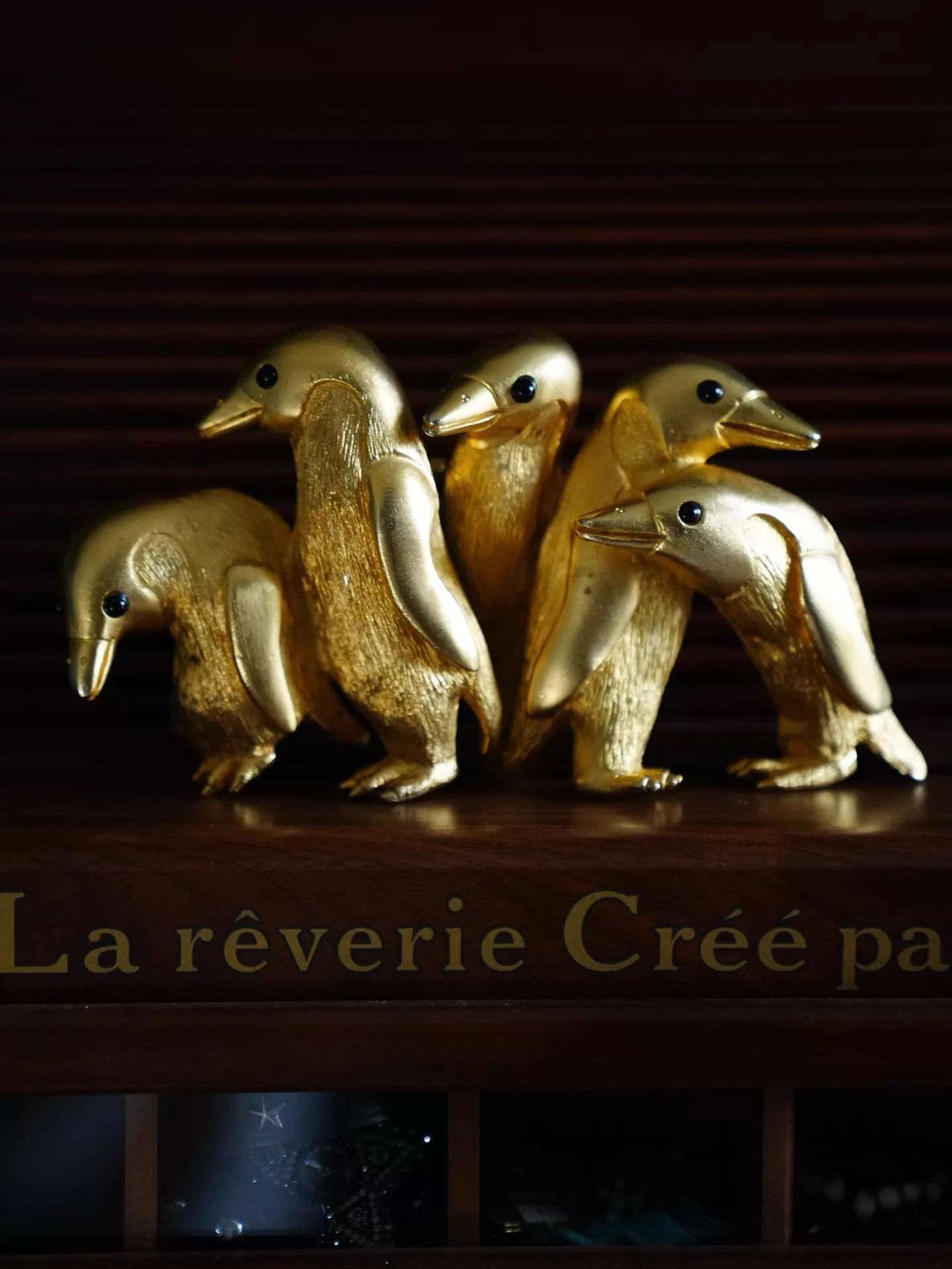 Other MB 1980s Vintage Penguin Relief Antique Belt Buckle Size ONE SIZE - 2 Thumbnail