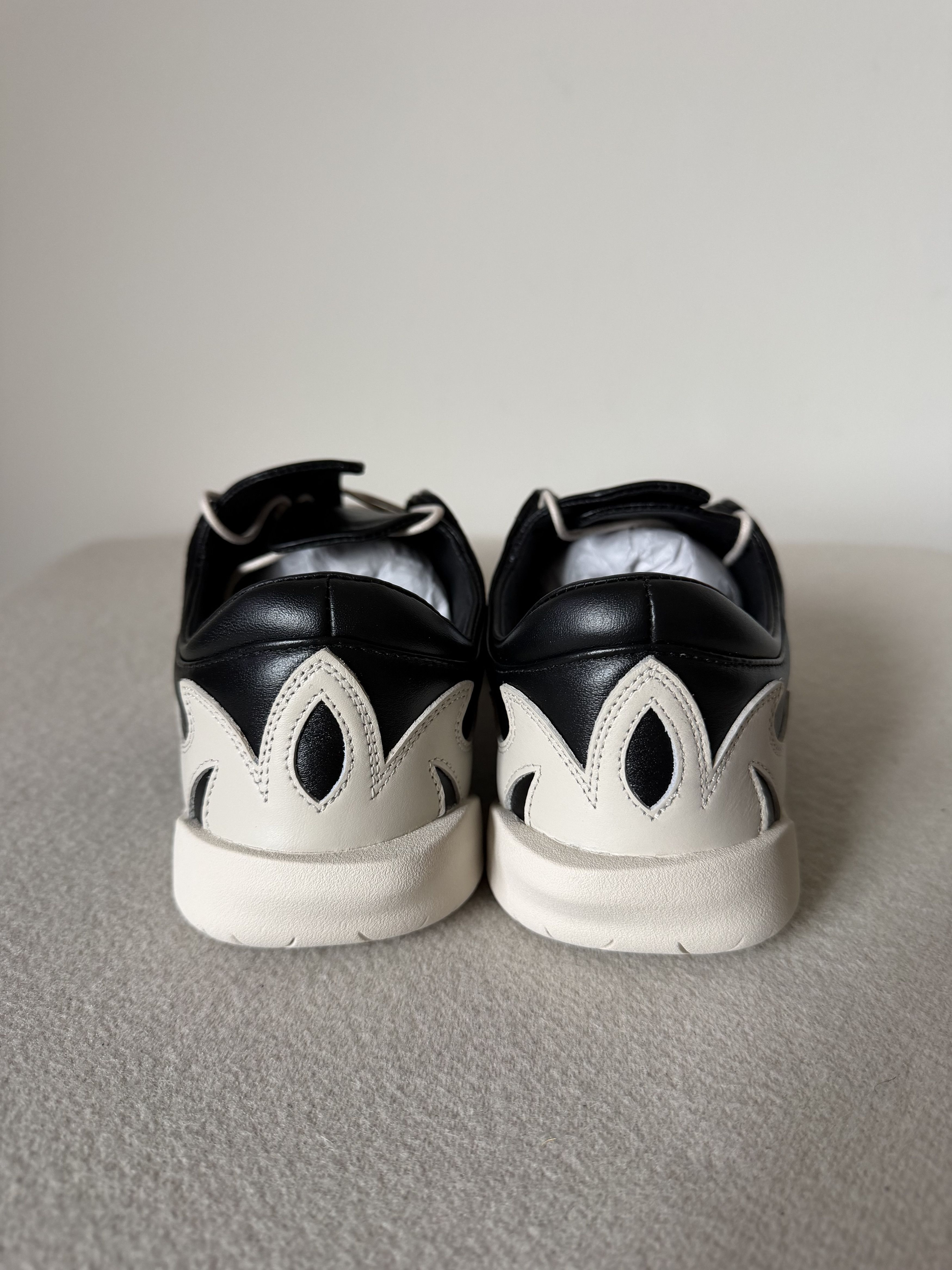 Adidas × Y-3 Adidas Y-3 Regu 2002 in Black Size US 9 / EU 42 - 5 Thumbnail