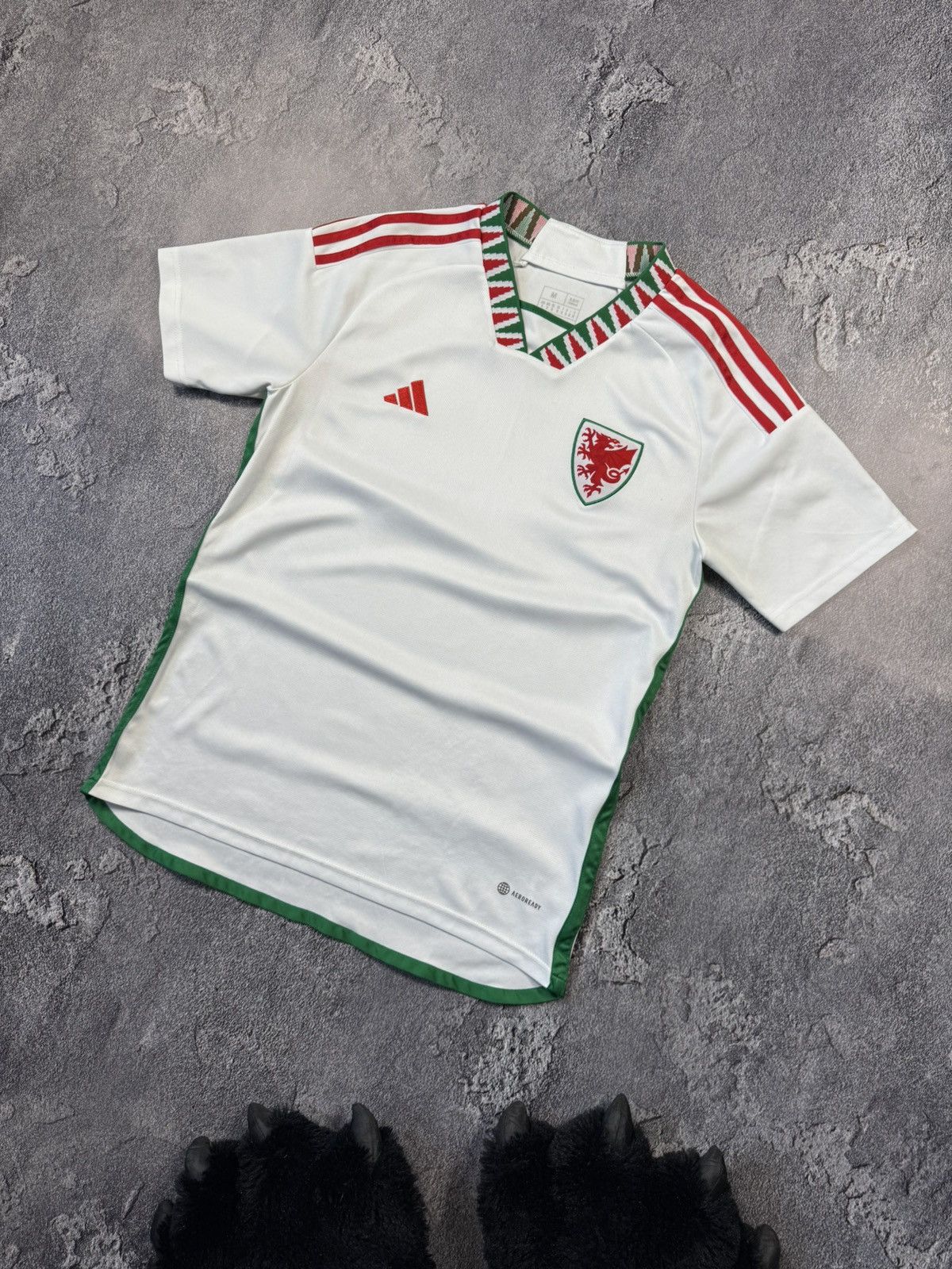 Adidas Wales Away Jersey 2022/23 — Perfect Condition Size US M / EU 48-50 / 2 - 1 Thumbnail