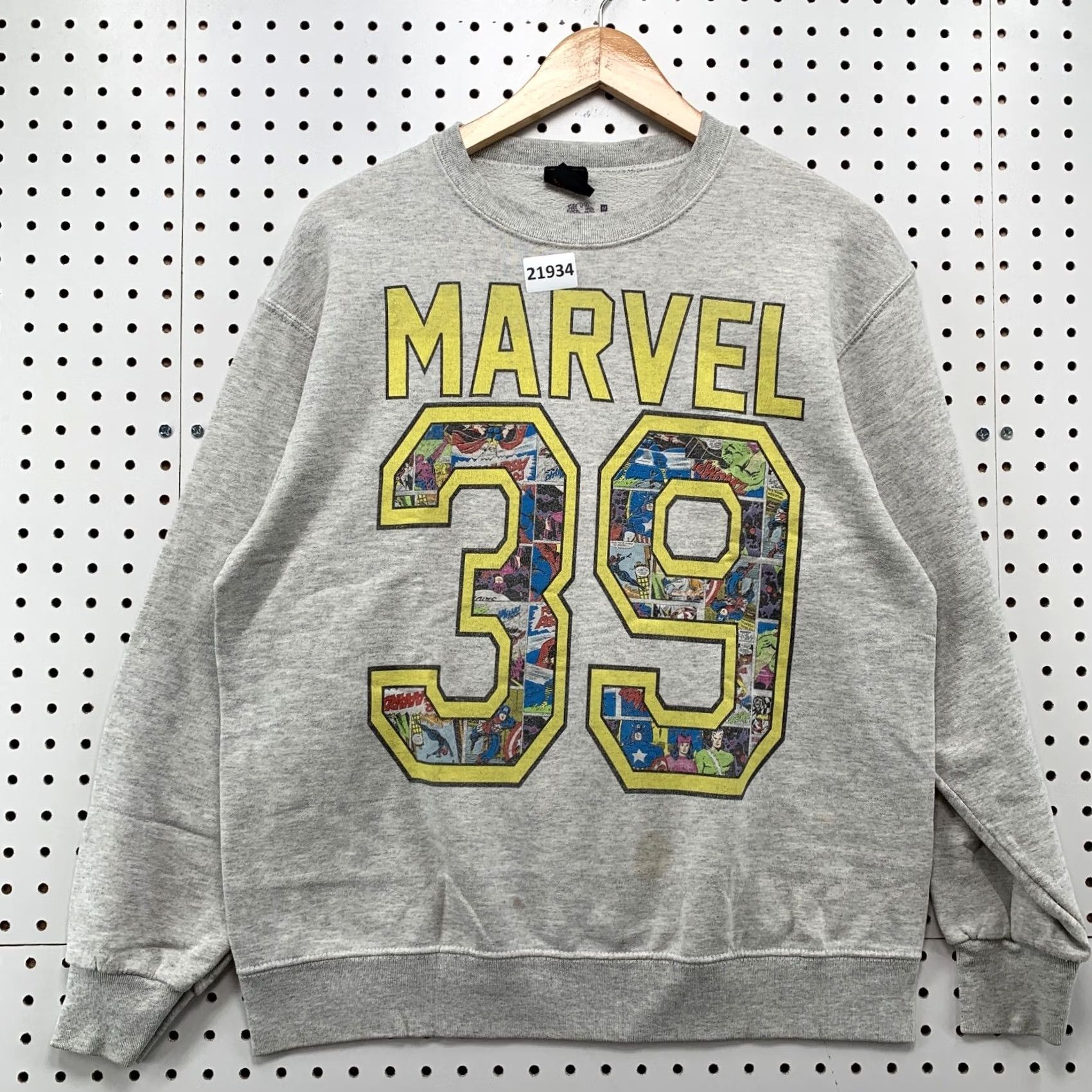 Vintage Marvel Sweatshirt Gray Adult Medium Crewneck Pullover Comic Movie 39 Crewneck Sweatshirt Gray Adult Medium Size US M / EU 48-50 / 2 - 2 Thumbnail