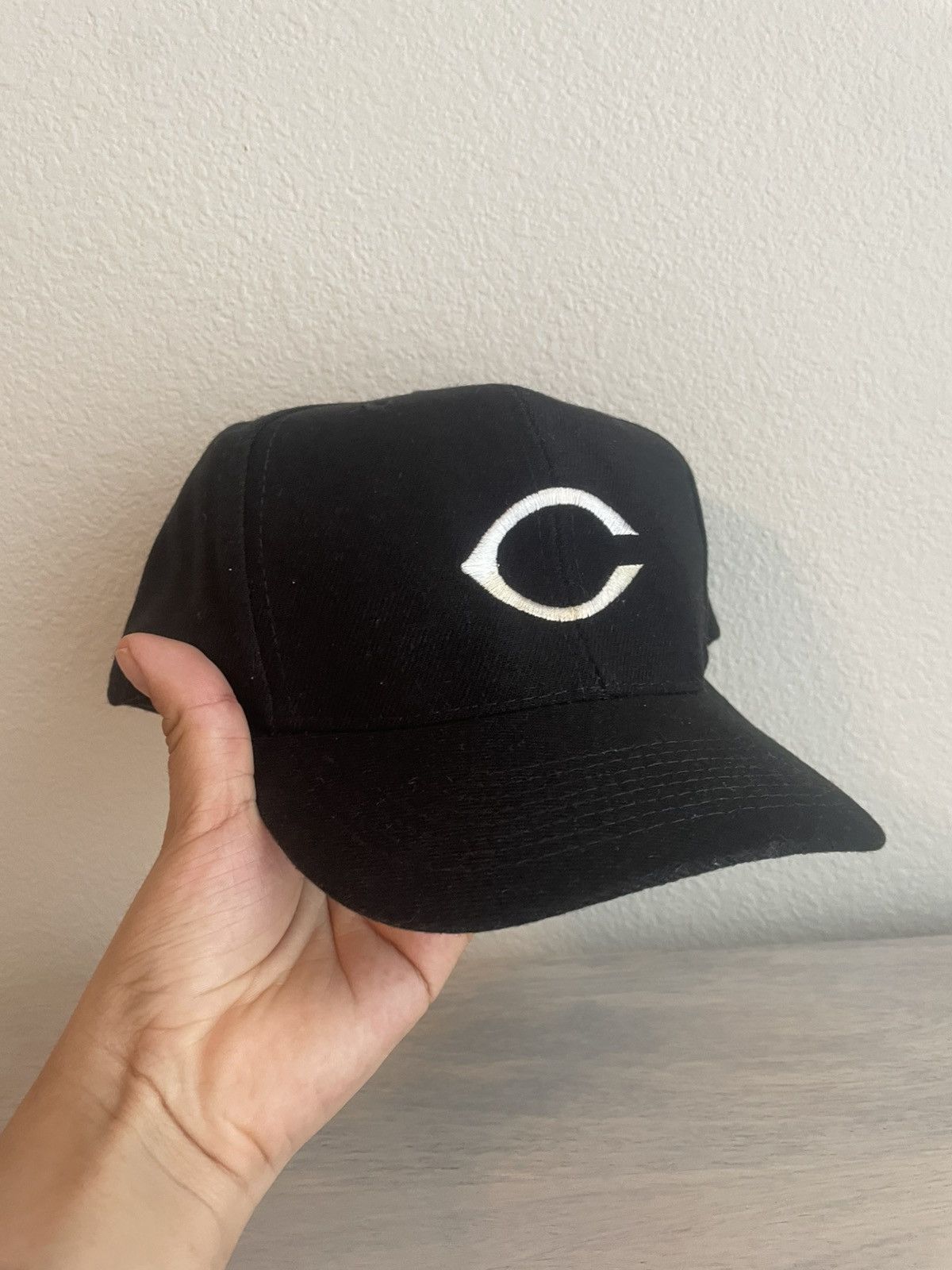 MLB 90s Cincinnati reds black snapback Size ONE SIZE - 1 Thumbnail