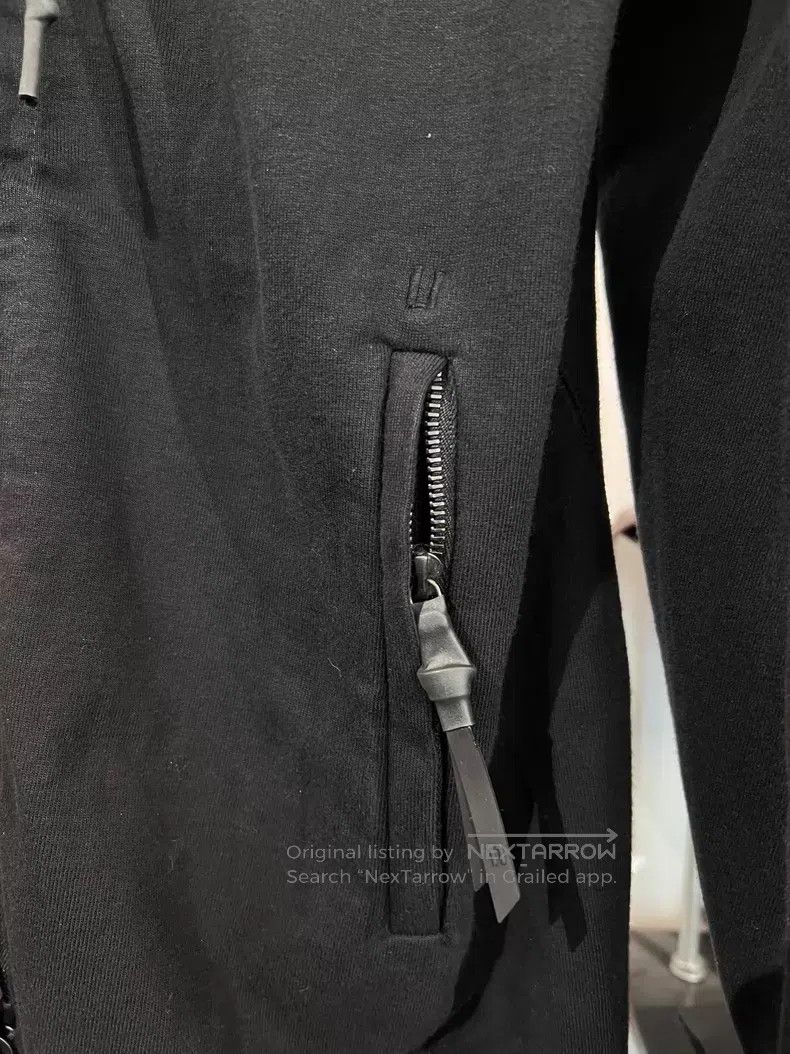Boris Bidjan Saberi Boris Bidjan Saberi Mid-length embroidered zip-up hooded s Size US L / EU 52-54 / 3 - 7 Thumbnail