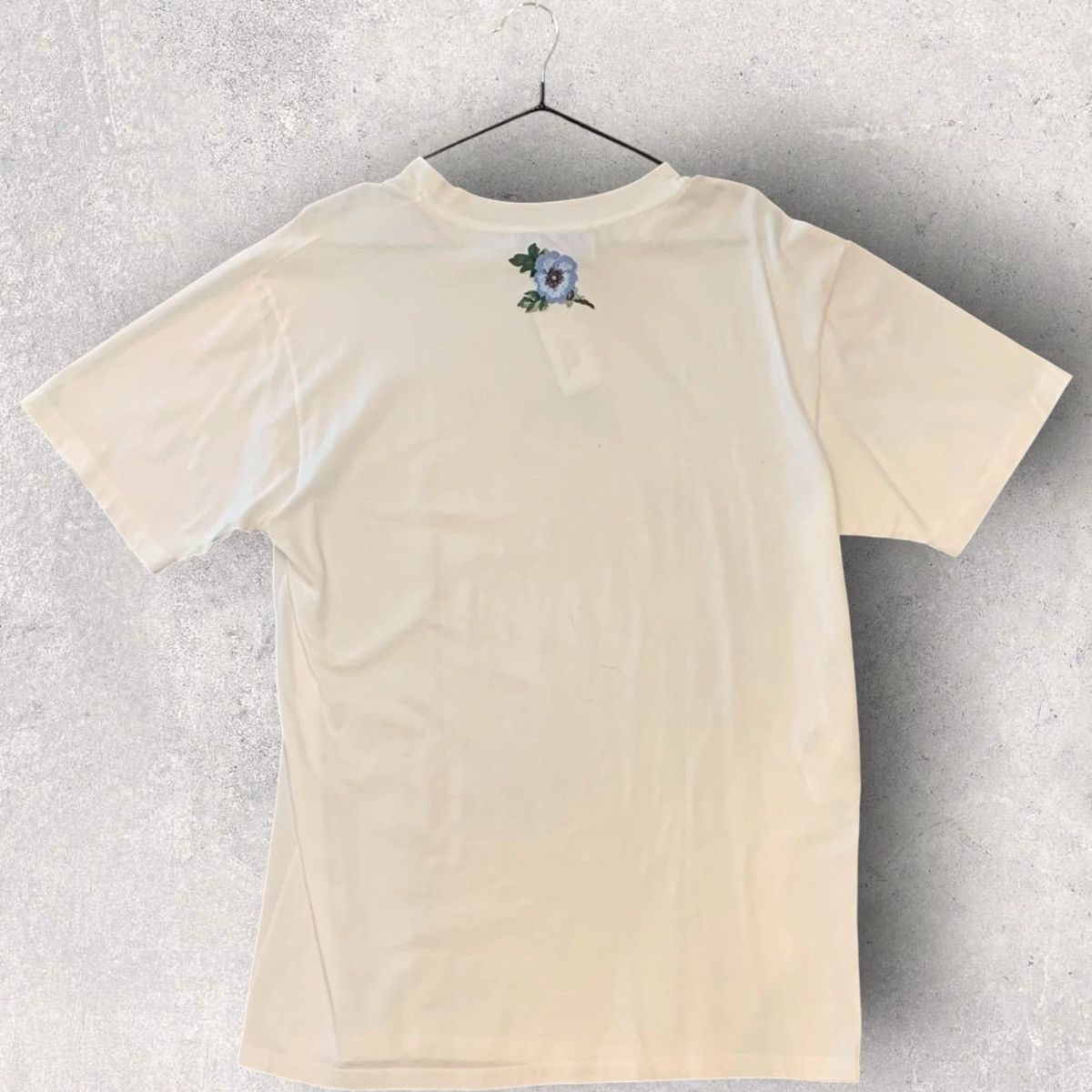 Gucci Gucci Distressed Logo T Shirt Size US M / EU 48-50 / 2 - 2 Thumbnail