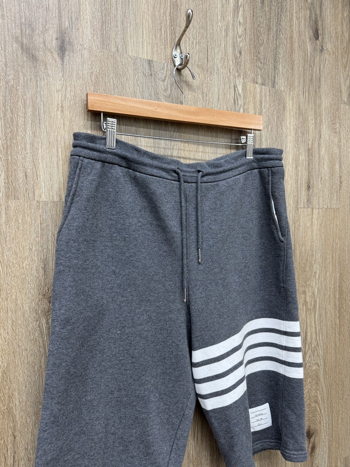 Thom Browne Thome Browne Grey Shorts Size US 34 / EU 50 - 2 Thumbnail