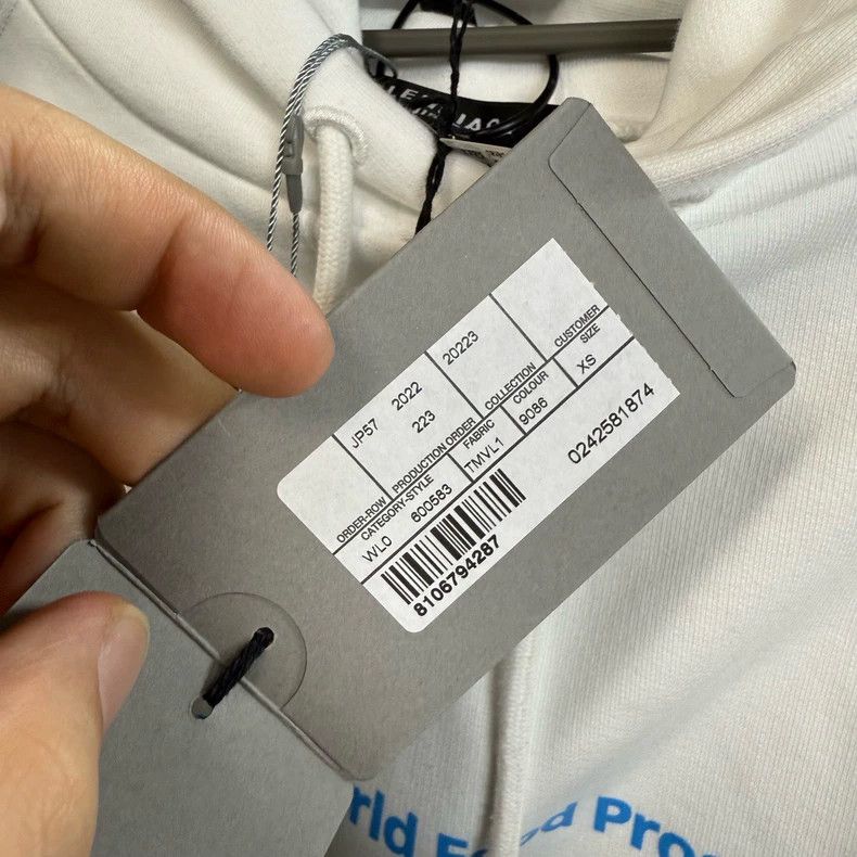 Balenciaga Balenciaga WFP Food Program Collaboration Foaming Printed Size US XS / EU 42 / 0 - 9 Thumbnail