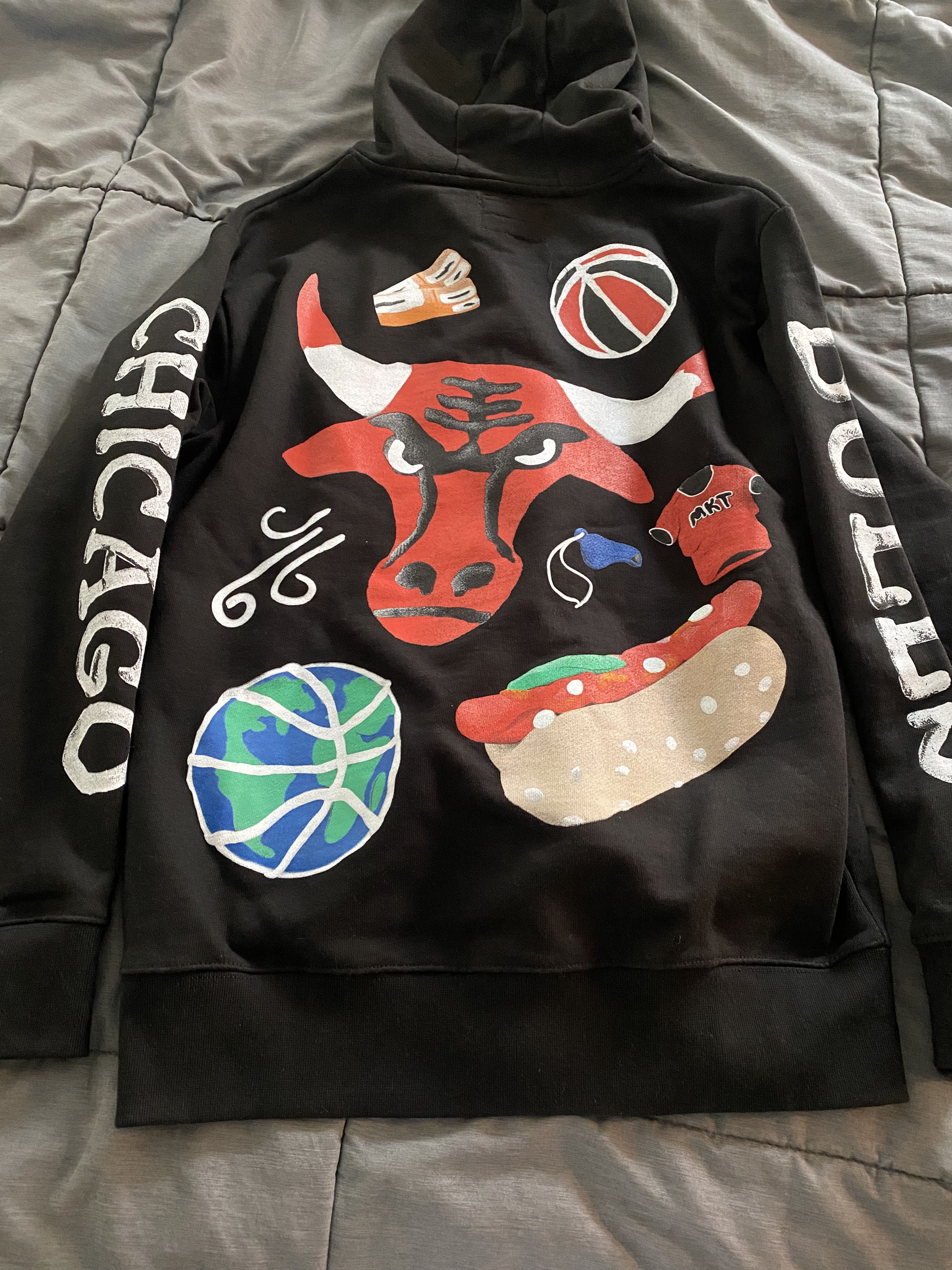 Market × NBA CHINATOWN MARKET CHICAGO BULLS HOODIE Size US M / EU 48-50 / 2 - 4 Thumbnail