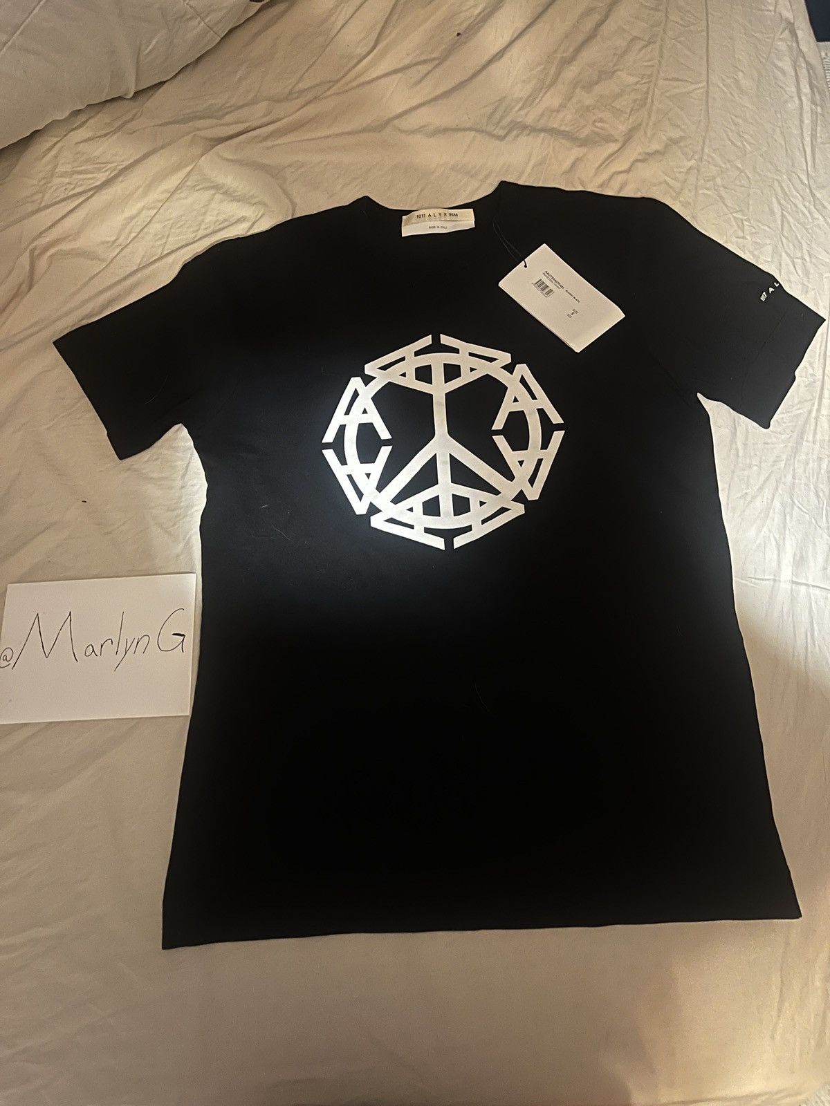 1017 ALYX 9SM × Designer Peace Sign T-Shirt- S Size US M / EU 48-50 / 2 - 2 Thumbnail