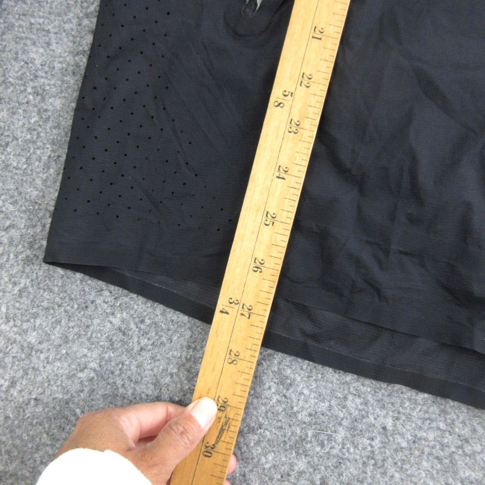 Lululemon Lululemon Jacket Mens Large Black Hooded Full Zip Windbreaker Run Lightweight Size US L / EU 52-54 / 3 - 6 Thumbnail