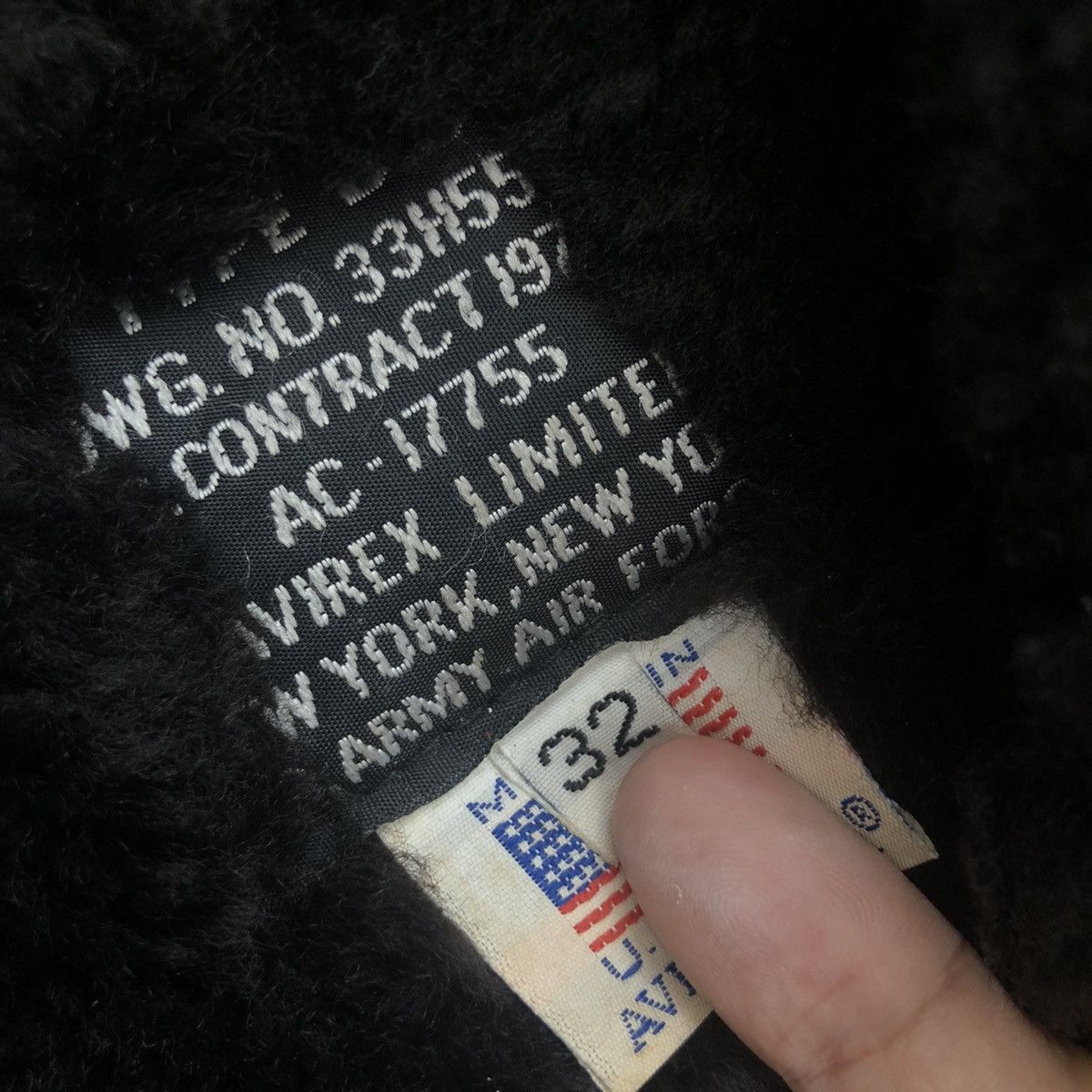Avirex Vintage Avirex B-3 Shearling Bomber Jacket 1986 Size 32 Size US S / EU 44-46 / 1 - 5 Thumbnail