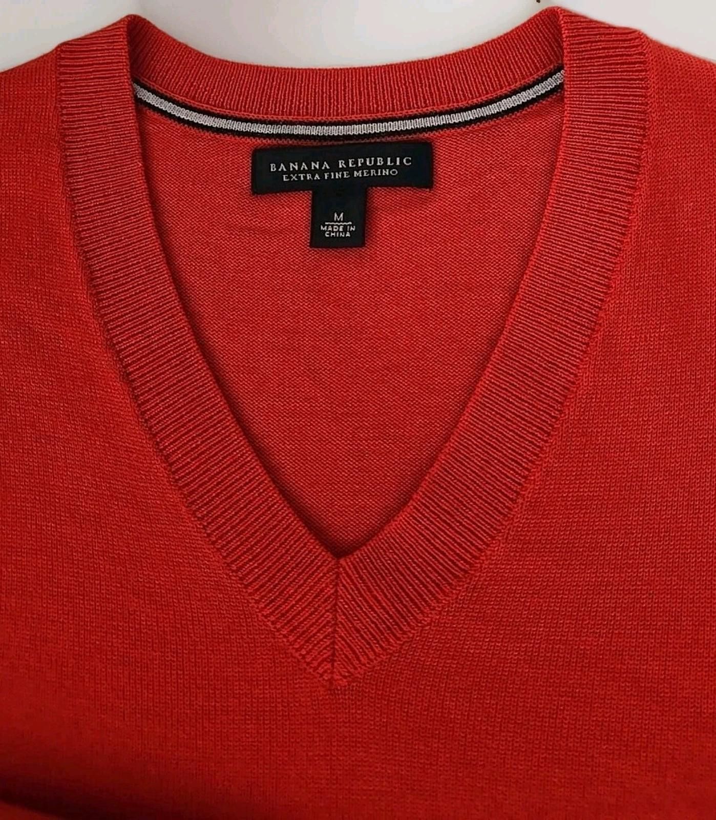 Banana Republic Banana Republic 100% Extra Fine Merino Wool Sweater Size M Size US M / EU 48-50 / 2 - 3 Thumbnail