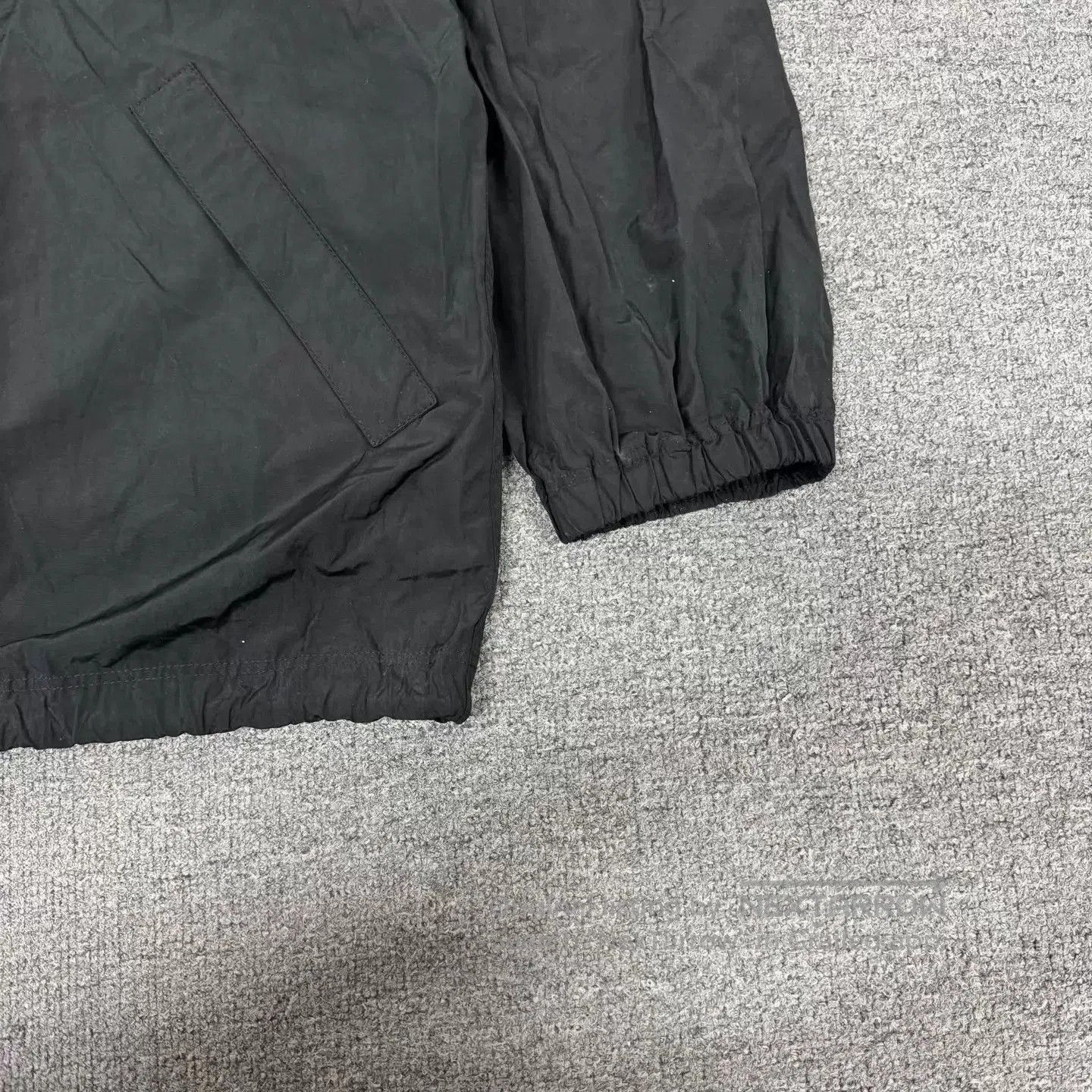 Balenciaga Black Light Jacket with 'Be Different' Back Print. Size US XS / EU 42 / 0 - 3 Thumbnail