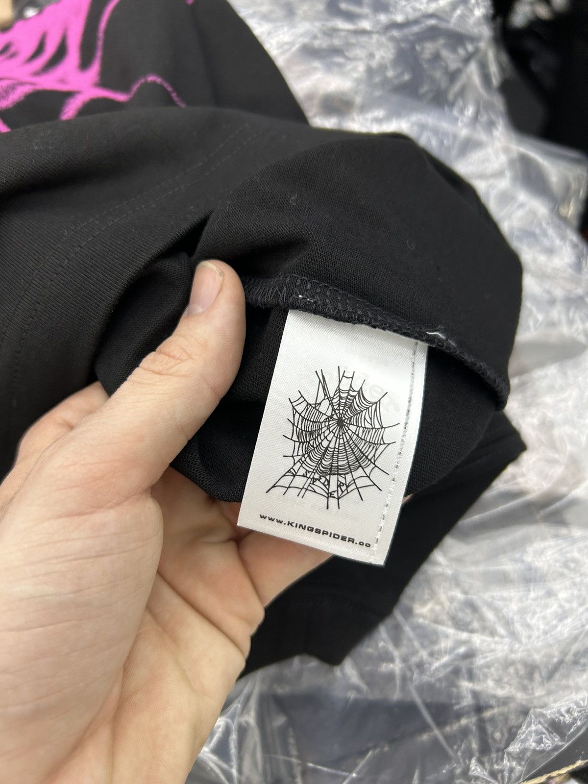 Sp5der Sp5der Rhinestone Scattered Web Tee Black Pink Size S Size US S / EU 44-46 / 1 - 10 Thumbnail