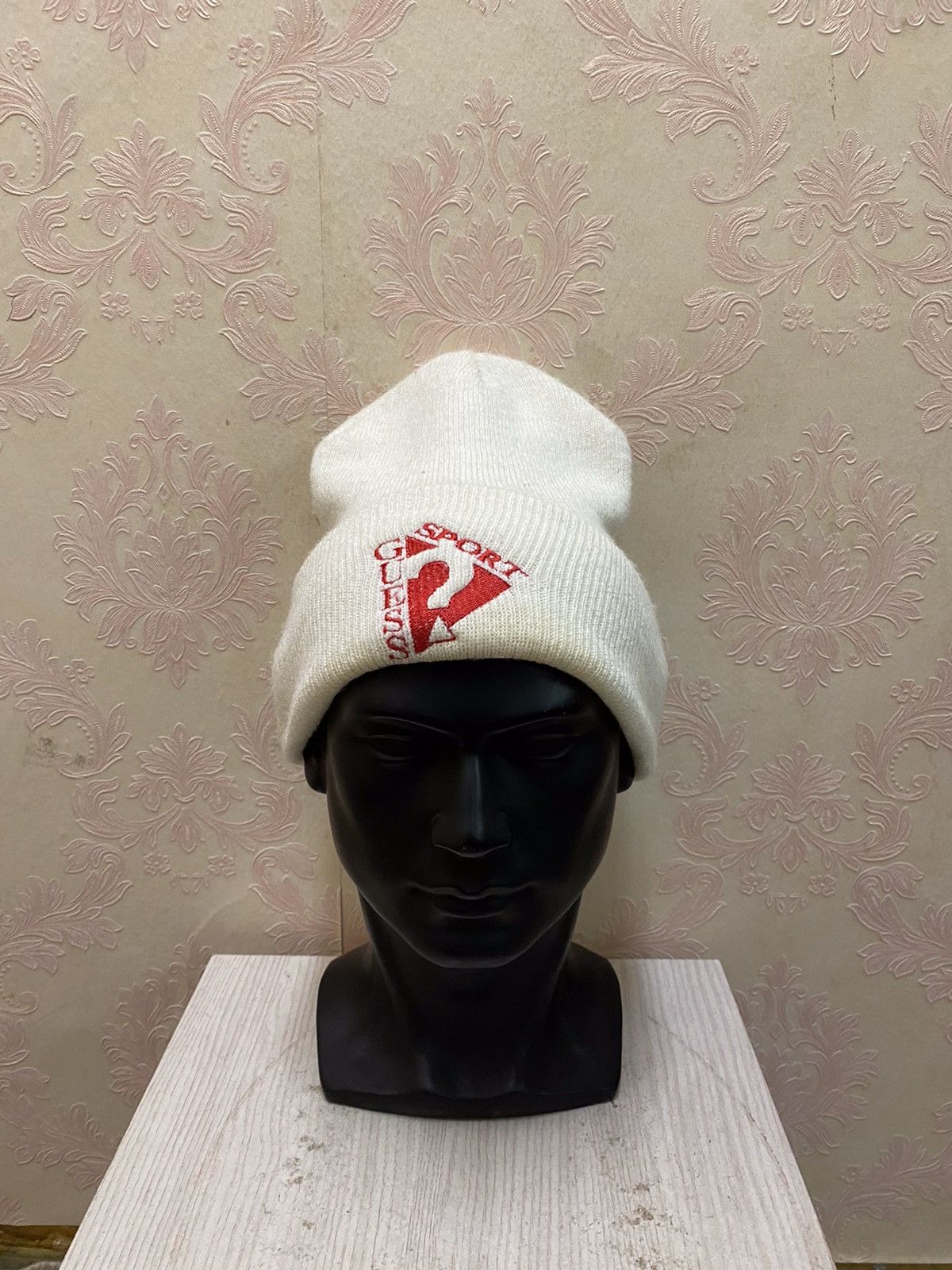 Guess × Vintage Vintage Guess Small Logo Beanie Hat Size ONE SIZE - 2 Thumbnail