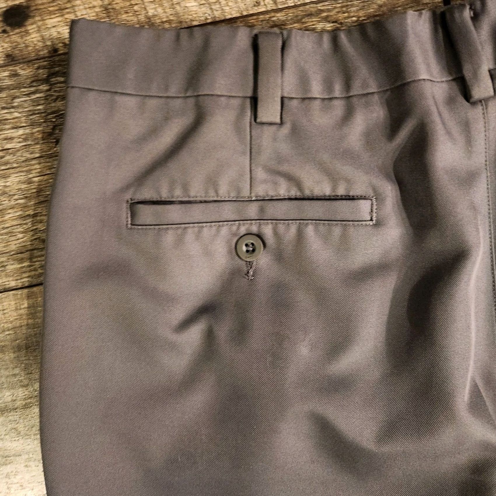 Nike Nike Golf Shorts Mens 35 Pleated Gray 9" Inseam Dri-Fit Performance Size US 35 - 6 Thumbnail