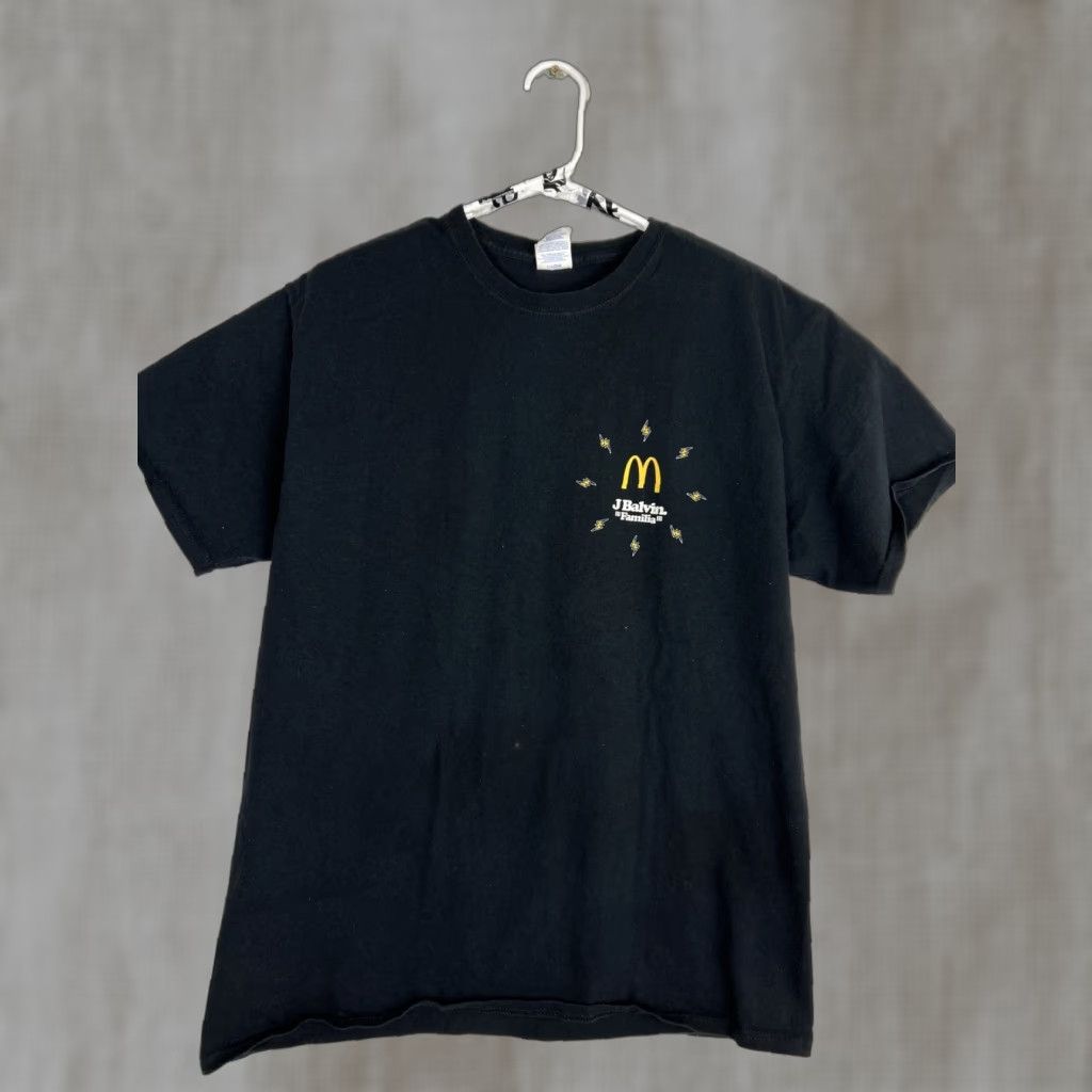 Port & Company VINTAGE McDonalds J Balvin Familia Tee Shirt Womens L Black 100% Cotton Crew Neck Short Sleeve Pullover Size 36" / US 14 / IT 50 - 1 Thumbnail