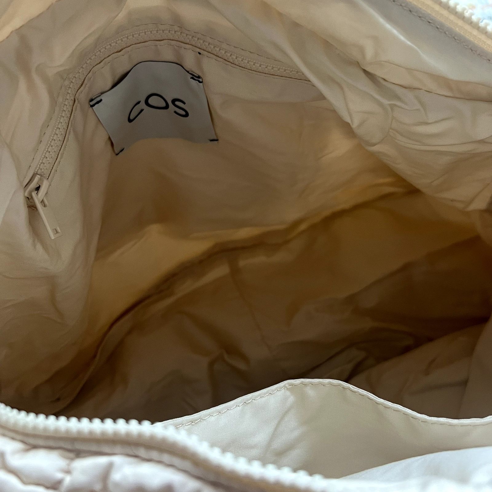 Cos COS Quilted Hobo Bag beige Size ONE SIZE - 3 Thumbnail