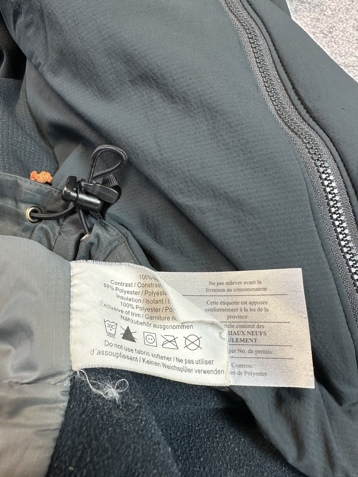 Arc'teryx Vintage Arc’teryx Jacket Gorpcore Style Rare Casual M USA Size US M / EU 48-50 / 2 - 5 Thumbnail