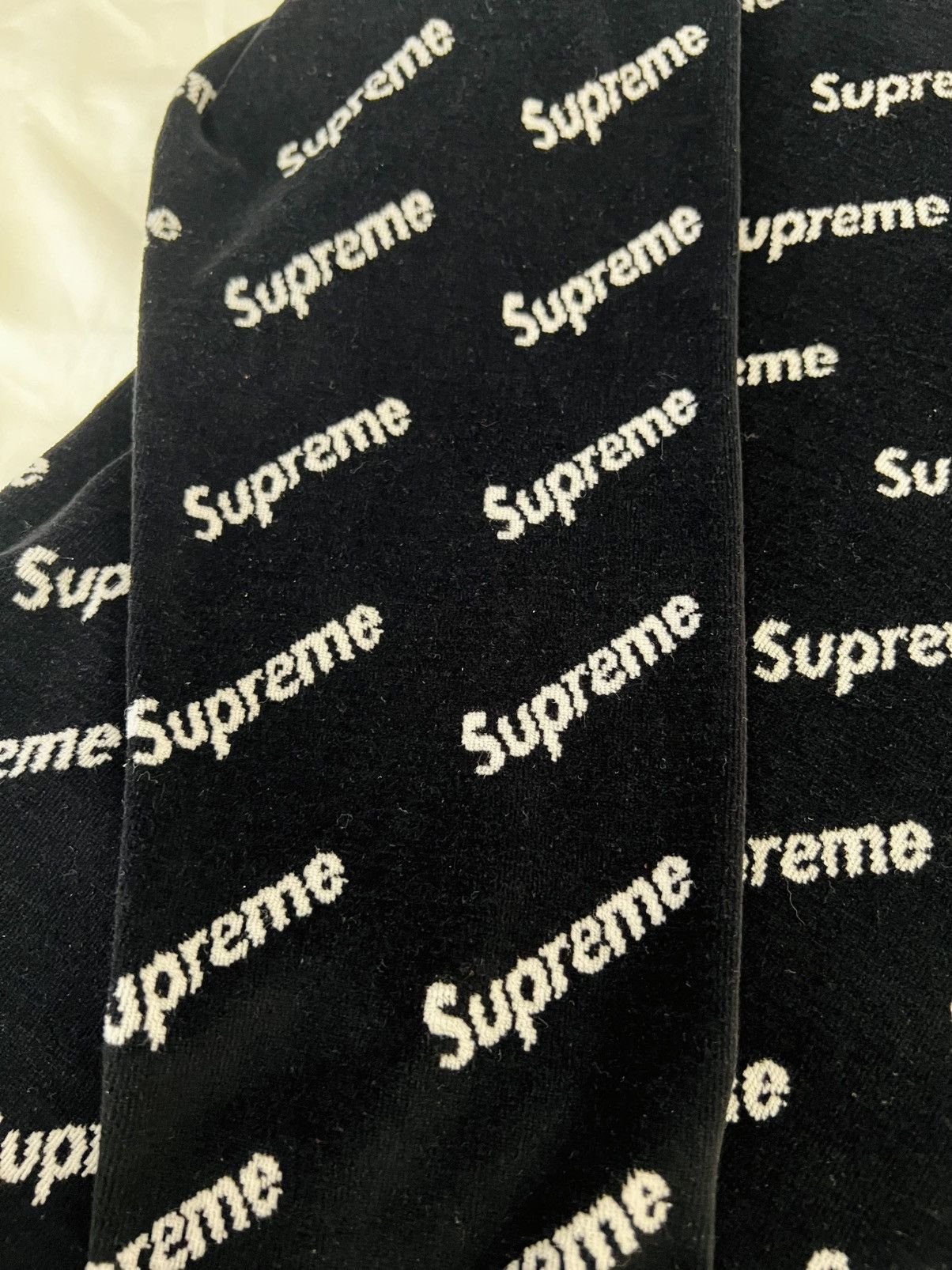 Supreme FW17 SUPREME VELOUR LOGO L/S Small Size US S / EU 44-46 / 1 - 12 Thumbnail