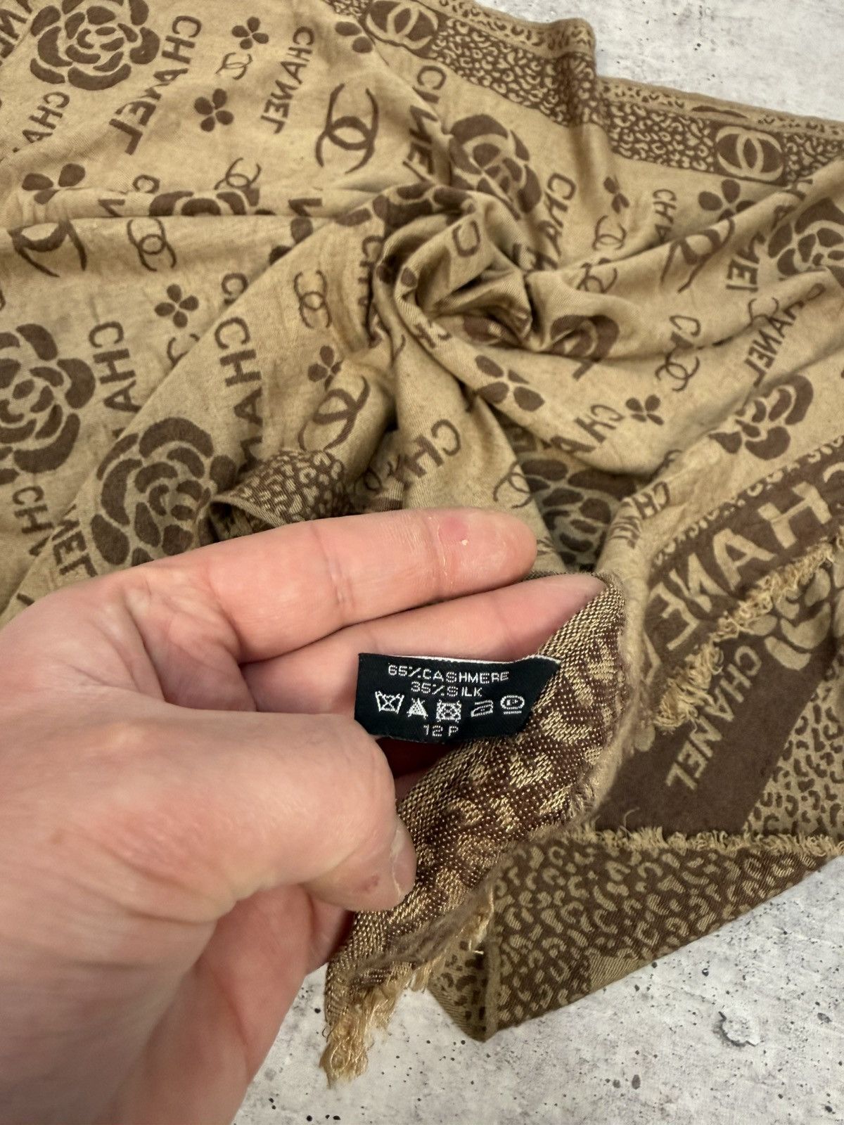 Chanel Chanel Camellia CC Logo Cashmere Silk Scarf Size ONE SIZE - 11 Thumbnail