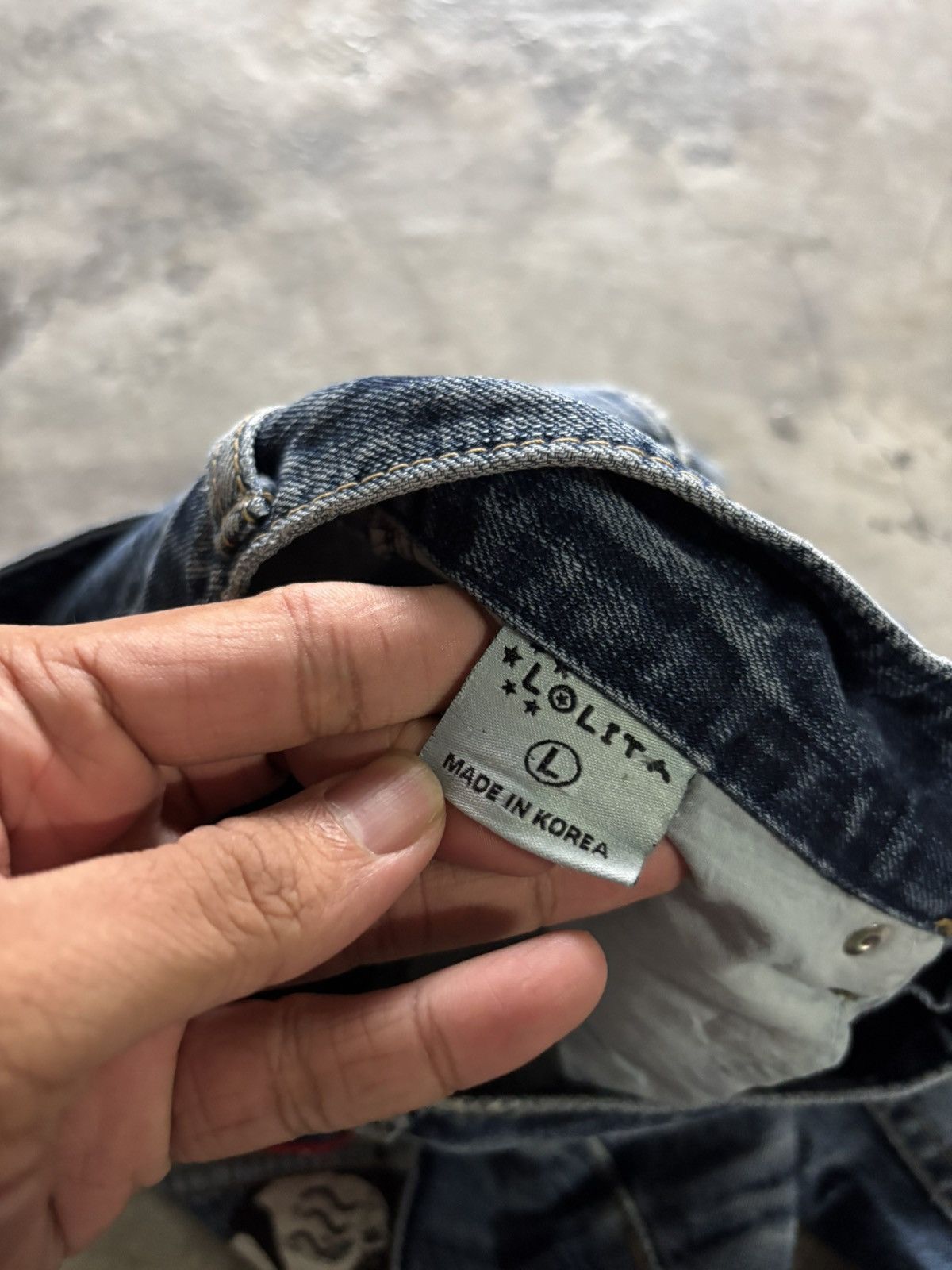 Japanese Brand LOLITA RARE YOSHITOMO NARA ANGRY PRINCESS DISTRESSED DENIM Size US 31 - 6 Thumbnail
