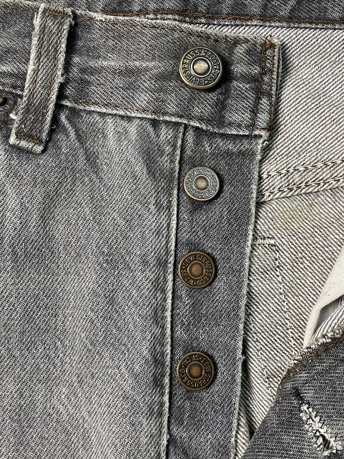 Levi's × Vintage 1989 Red Bat Wing 501 Levis Strauss Slim Straight Grey Jeans Size US 30 / EU 46 - 4 Thumbnail