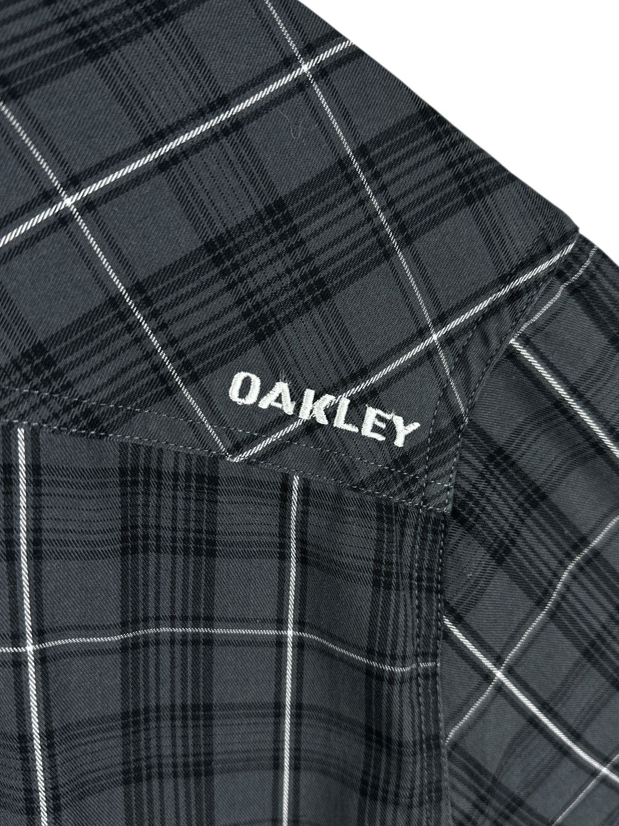Oakley Vintage Oakley Long Sleeve Shirt Button Up Pocket Size US XL / EU 56 / 4 - 13 Thumbnail