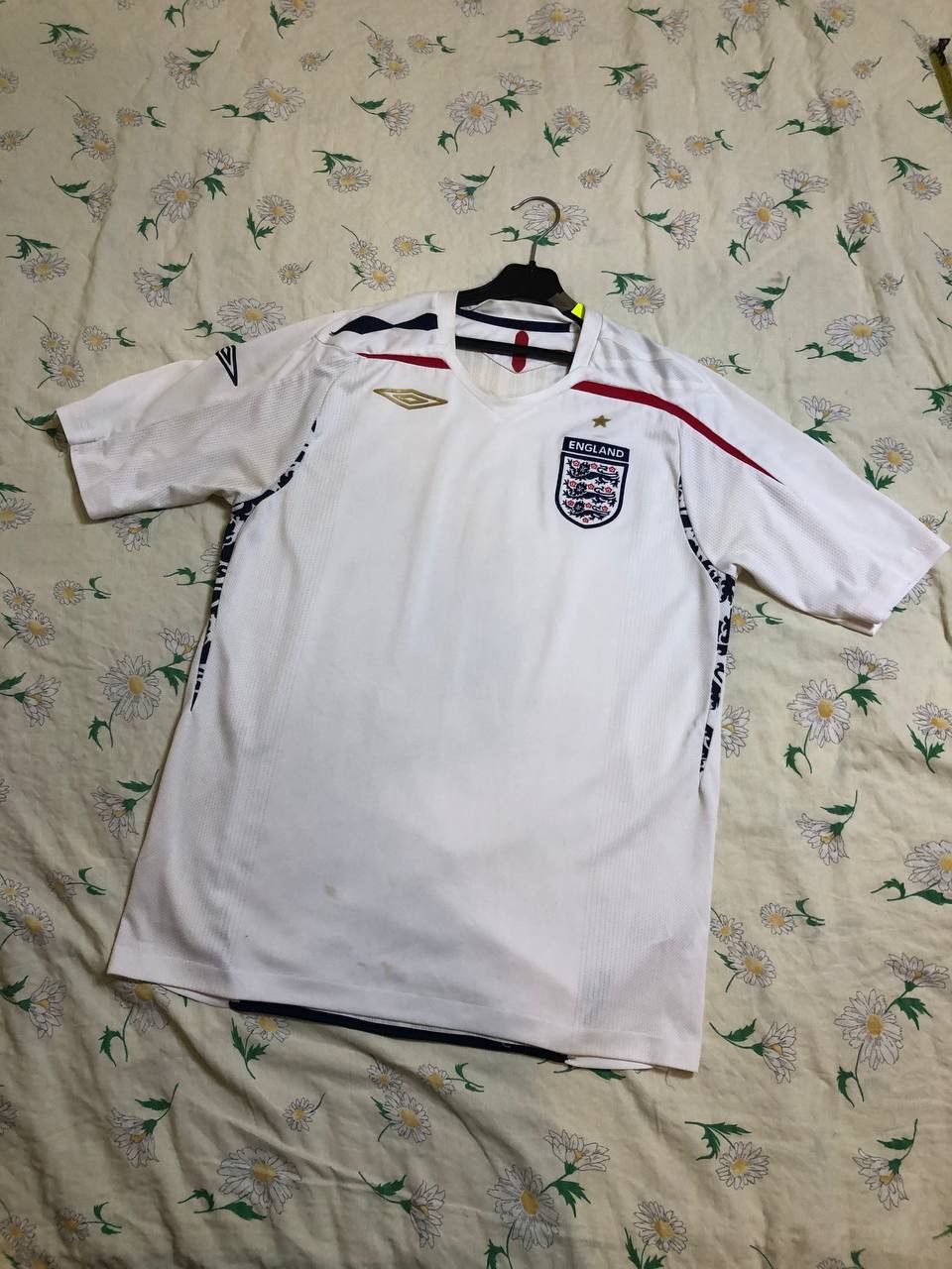 Umbro ENGLAND 2007 2009 HOME FOOTBALL SHIRT SOCCER JERSEY Size US M / EU 48-50 / 2 - 1 Thumbnail