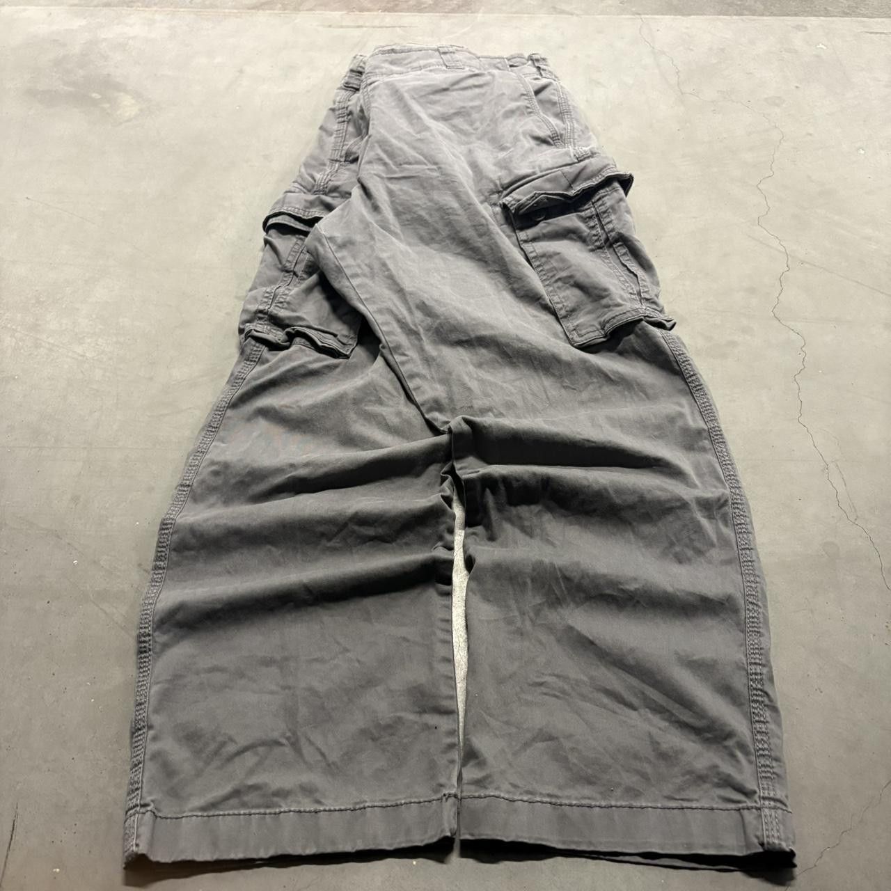 Vintage Crazy Vintage Y2K/2000s Baggy Dark Grey Skater Streetwear Workwear Cargo Pants! Size US 42 / EU 58 - 1 Thumbnail