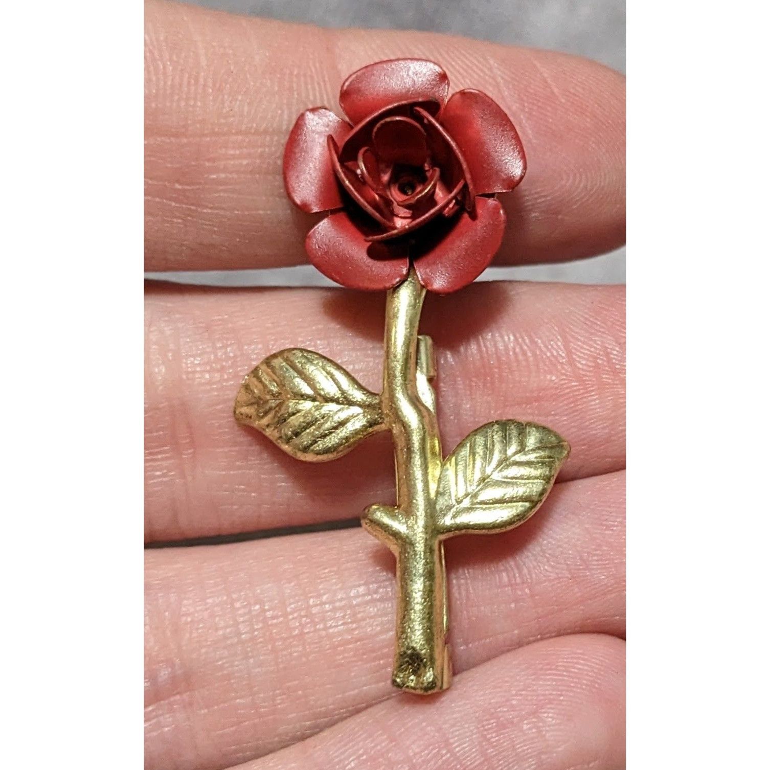 Other Vintage Red And Gold Metal Floral Metal Rose Brooch Size ONE SIZE - 5 Thumbnail