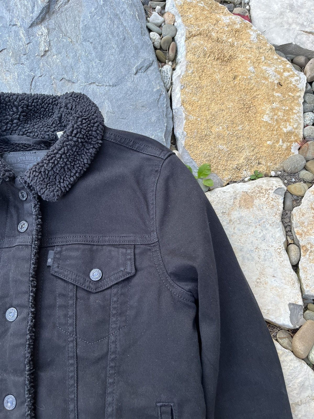 Levi's Levi’s sherpa trucker jacket denim full black levis gothic Size S / US 4 / IT 40 - 8 Thumbnail