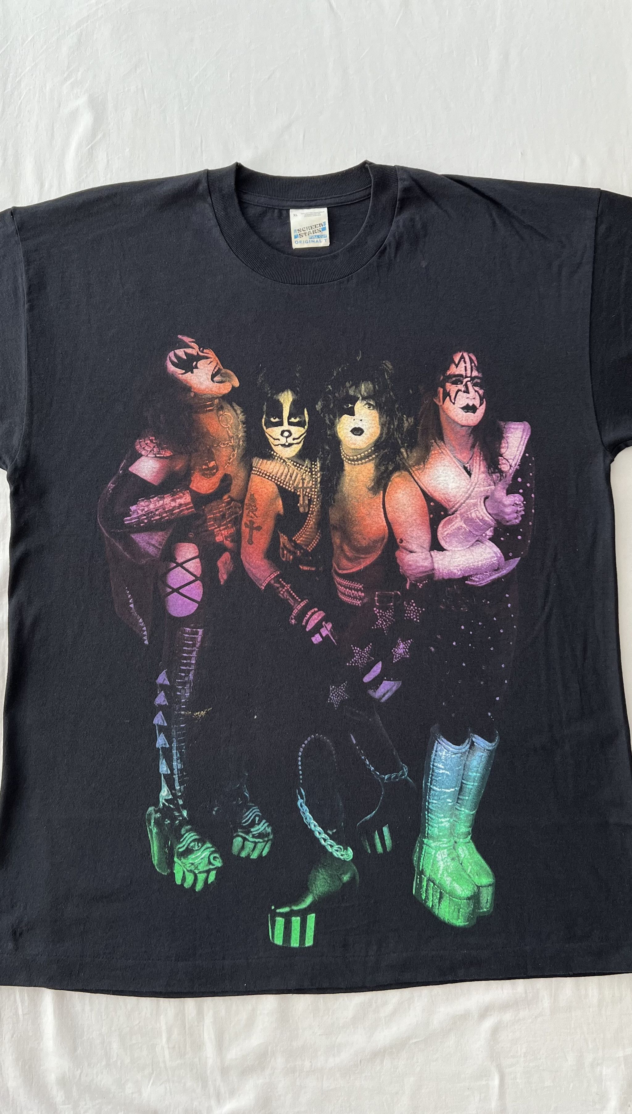 Band Tees Vintage 1996 Kiss They're Back Alive Worldwide 96 97 T-shirt Size US XL / EU 56 / 4 - 3 Thumbnail