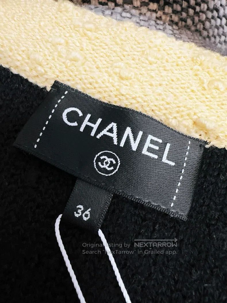 Chanel Chanel 24K black bean and yellow V-neck knitted vest Size XS / US 0-2 / IT 36-38 - 5 Thumbnail