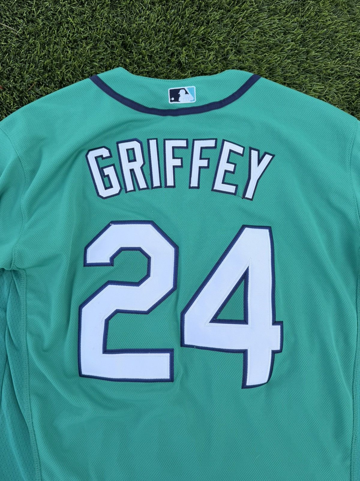 Majestic Brand new teal Seattle Mariners Ken Griffey jersey size L Size US L / EU 52-54 / 3 - 7 Thumbnail