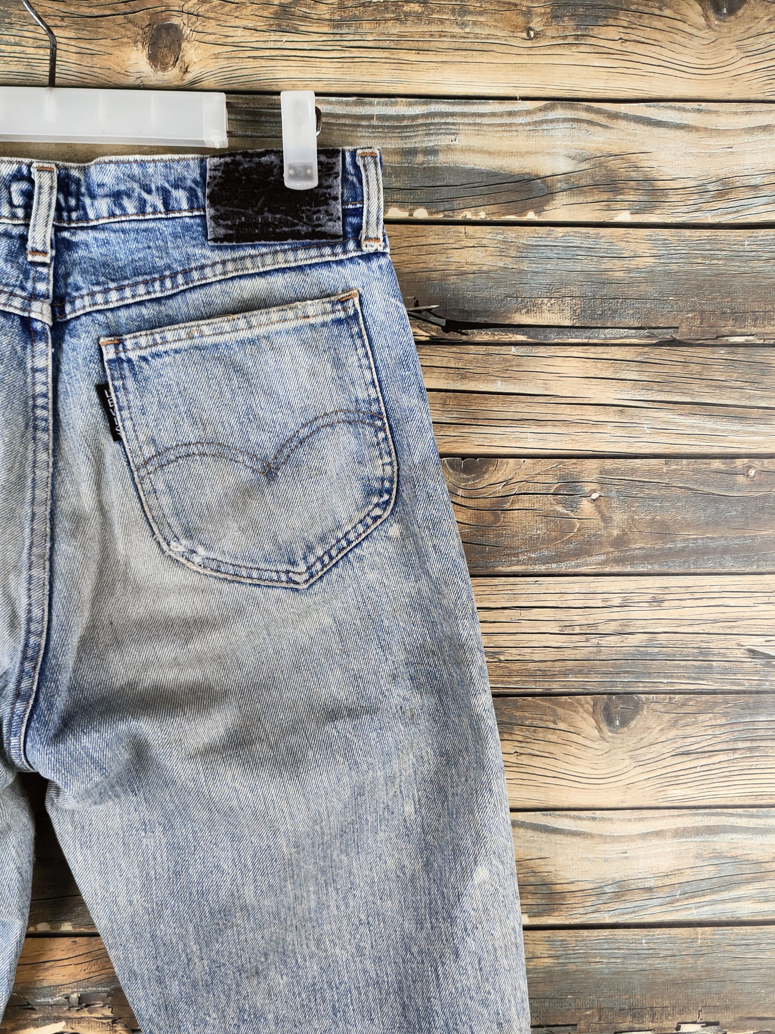 Levi's DL Levi's big E Blue Distressed Ripped Jeans #46-962 Size US 31 - 11 Thumbnail