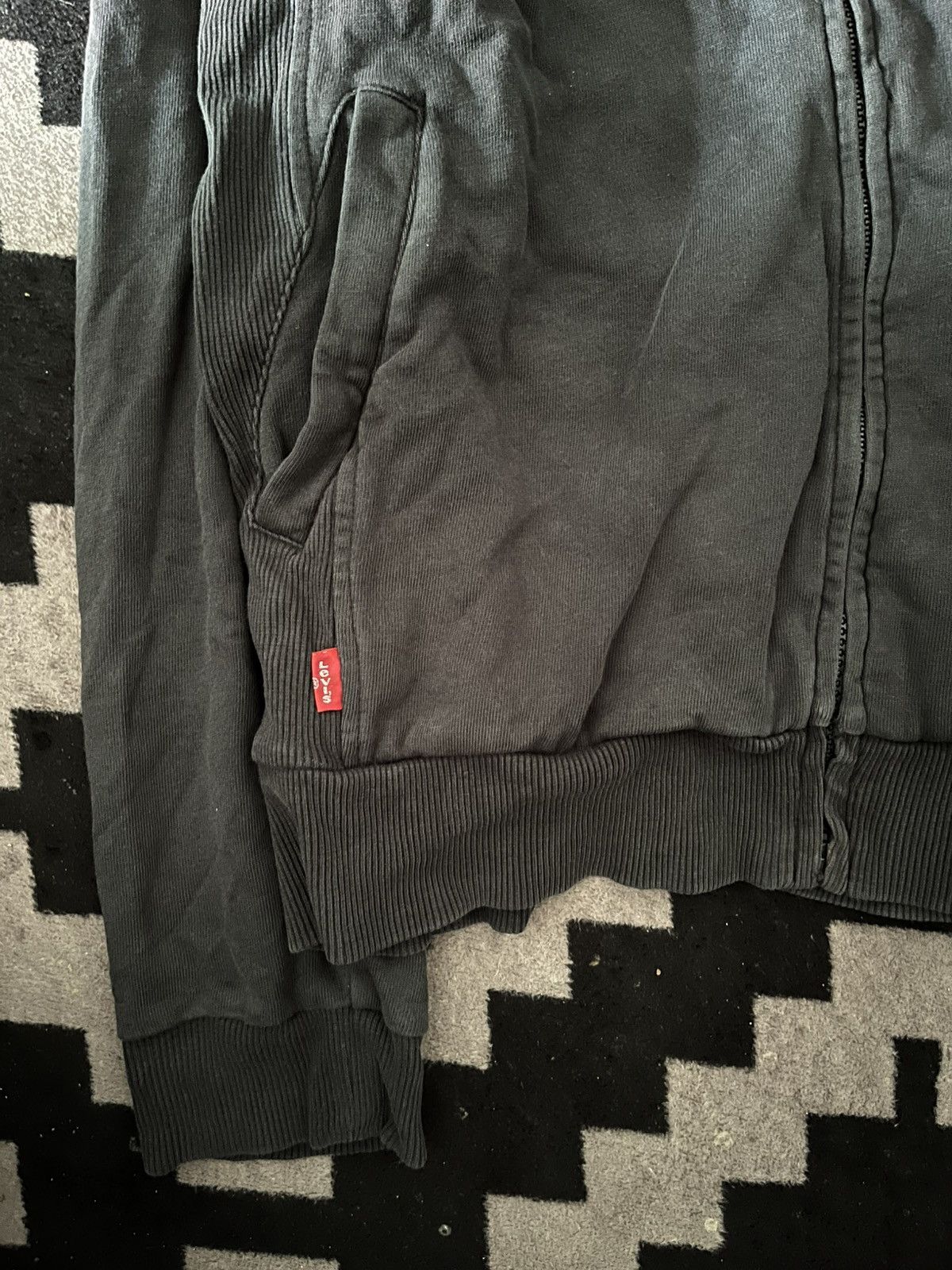 Le Grande Bleu (L.G.B.) Vintage Levis faux fur hoodie Size US L / EU 52-54 / 3 - 3 Thumbnail