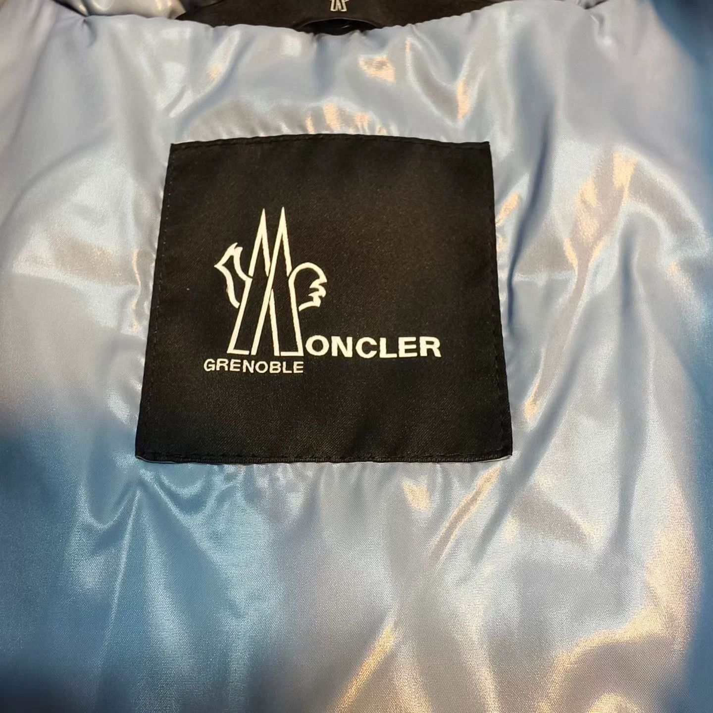 Moncler Moncler macaron-colored stand-up collar down jacket Size S / US 4 / IT 40 - 7 Thumbnail