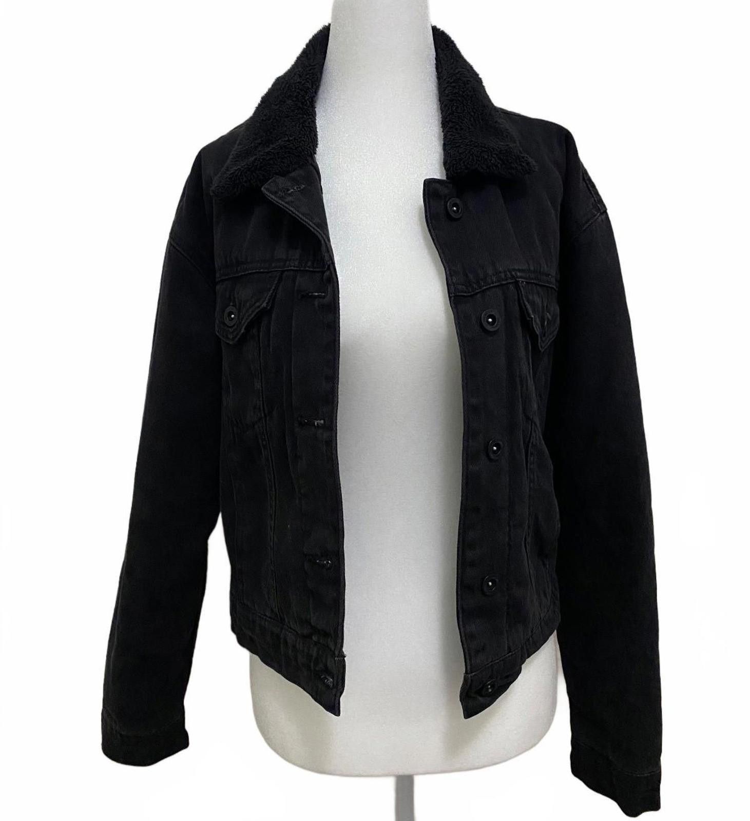 Mango MANGO DENIM Faux Fur Collar Denim Jacket in Black (MEDIUM) Size M / US 6-8 / IT 42-44 - 1 Thumbnail